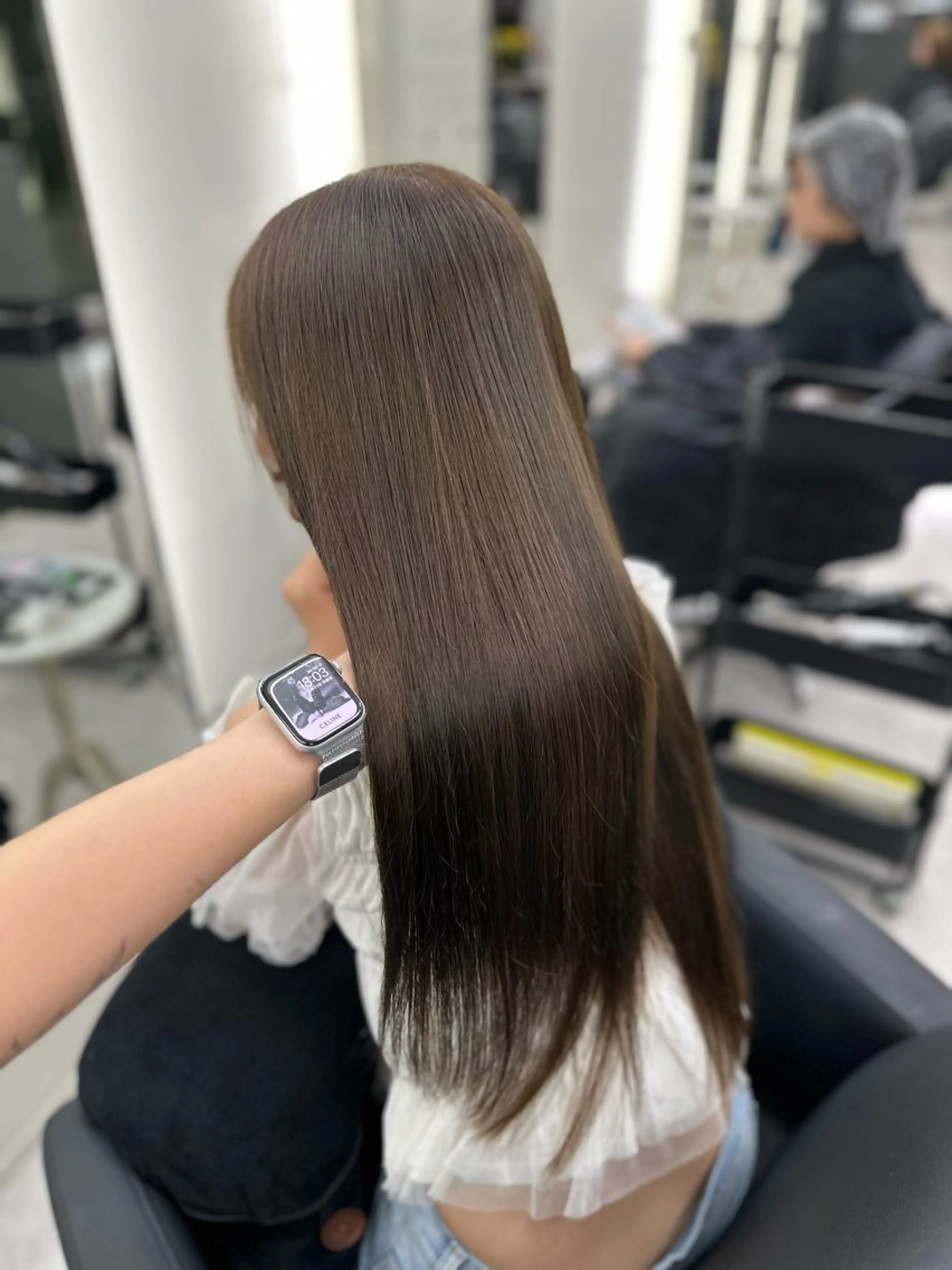 ロング カラー ベージュカラー オリーブベージュ カット ヘアカラー 縮毛矯正/艶カラー /髪質改善/なんばのヘアスタイル