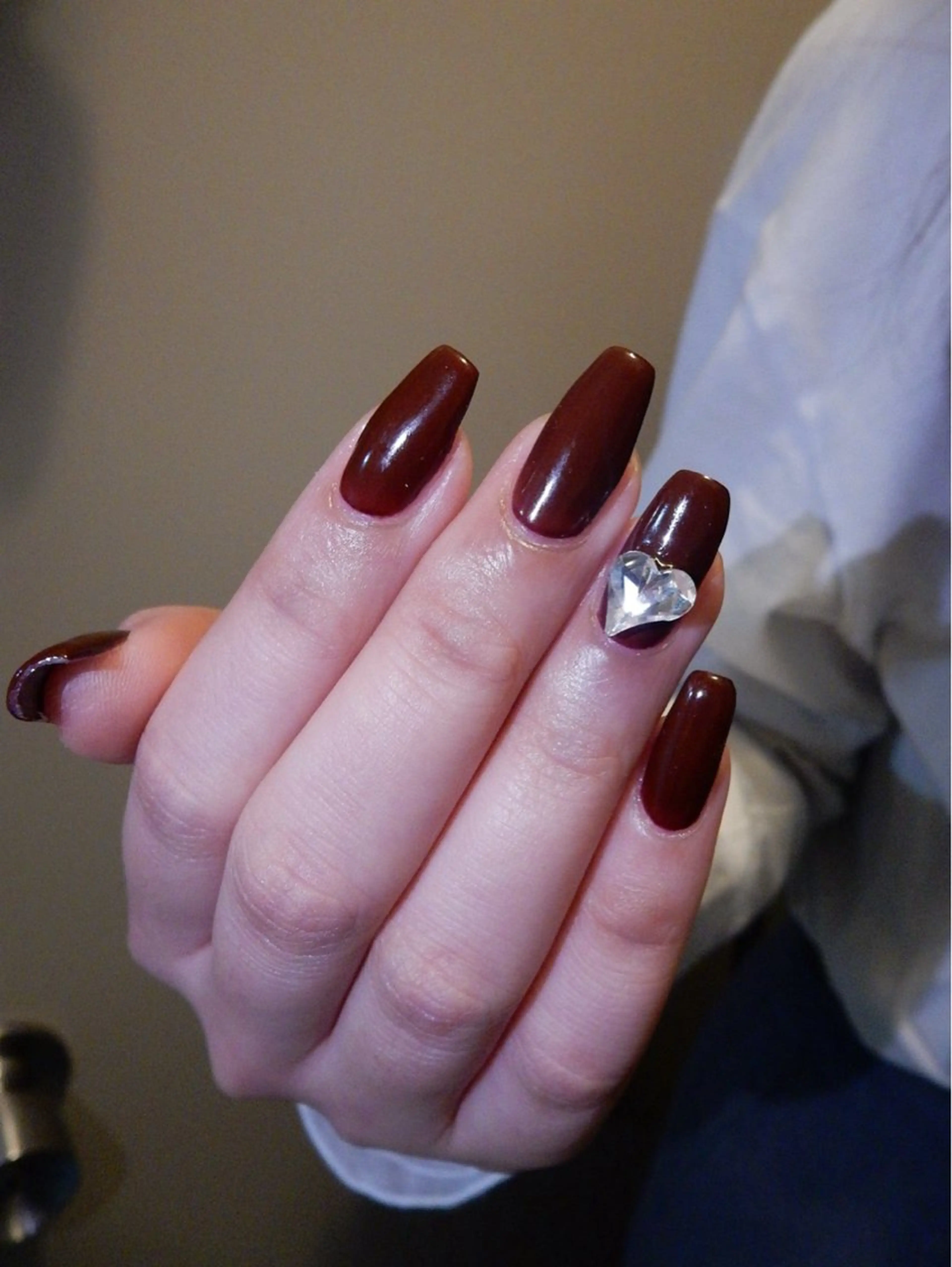 ネイル 赤色 ハンドネイル elephane所属・elephane ERIKAのネイルデザイン