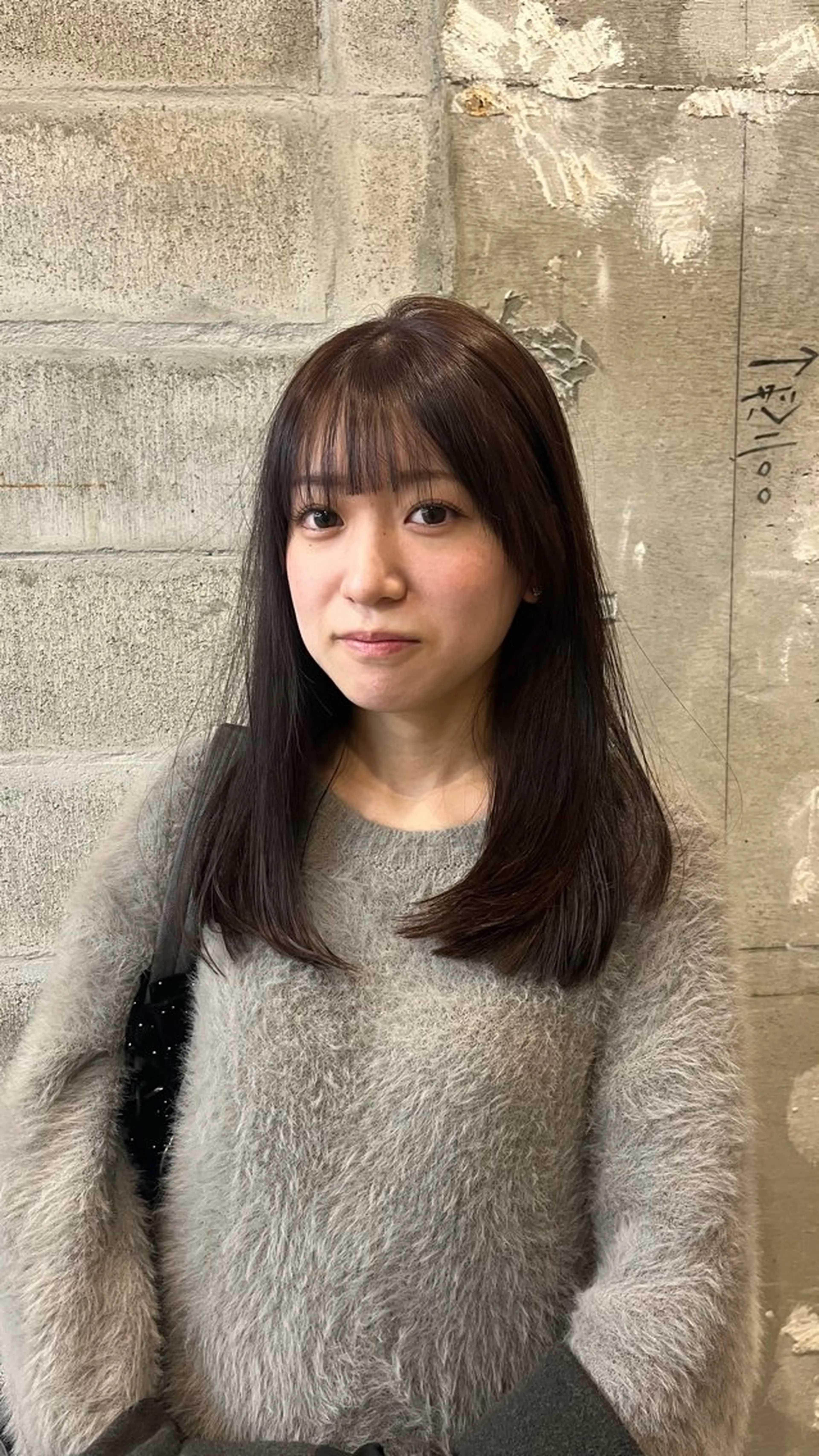 セミロング チョコレートブラウン カット ヘアカラー riko／ SYS by fitのヘアスタイル