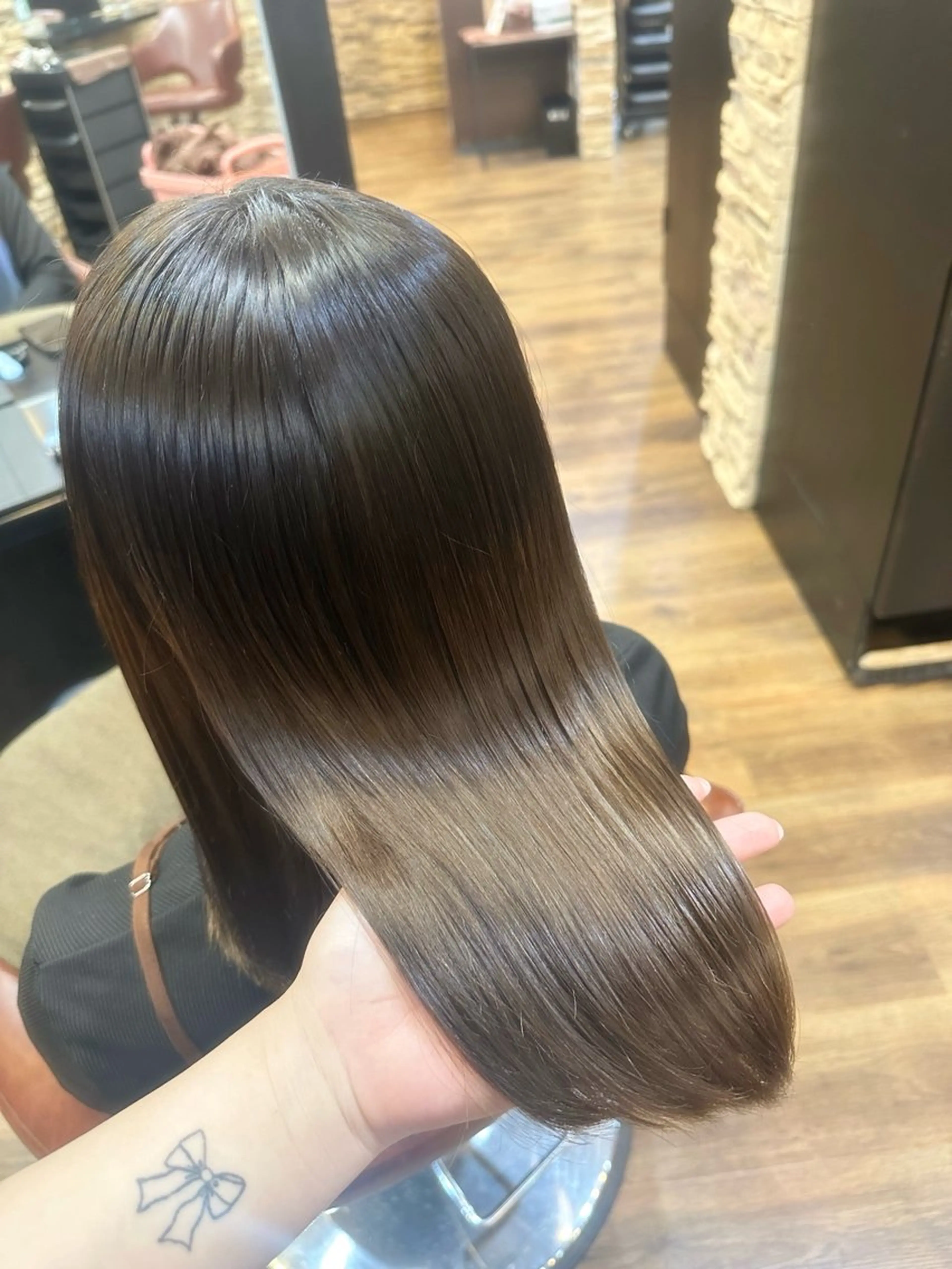 セミロング SENA♡ 12月1日のみ募集のヘアスタイル