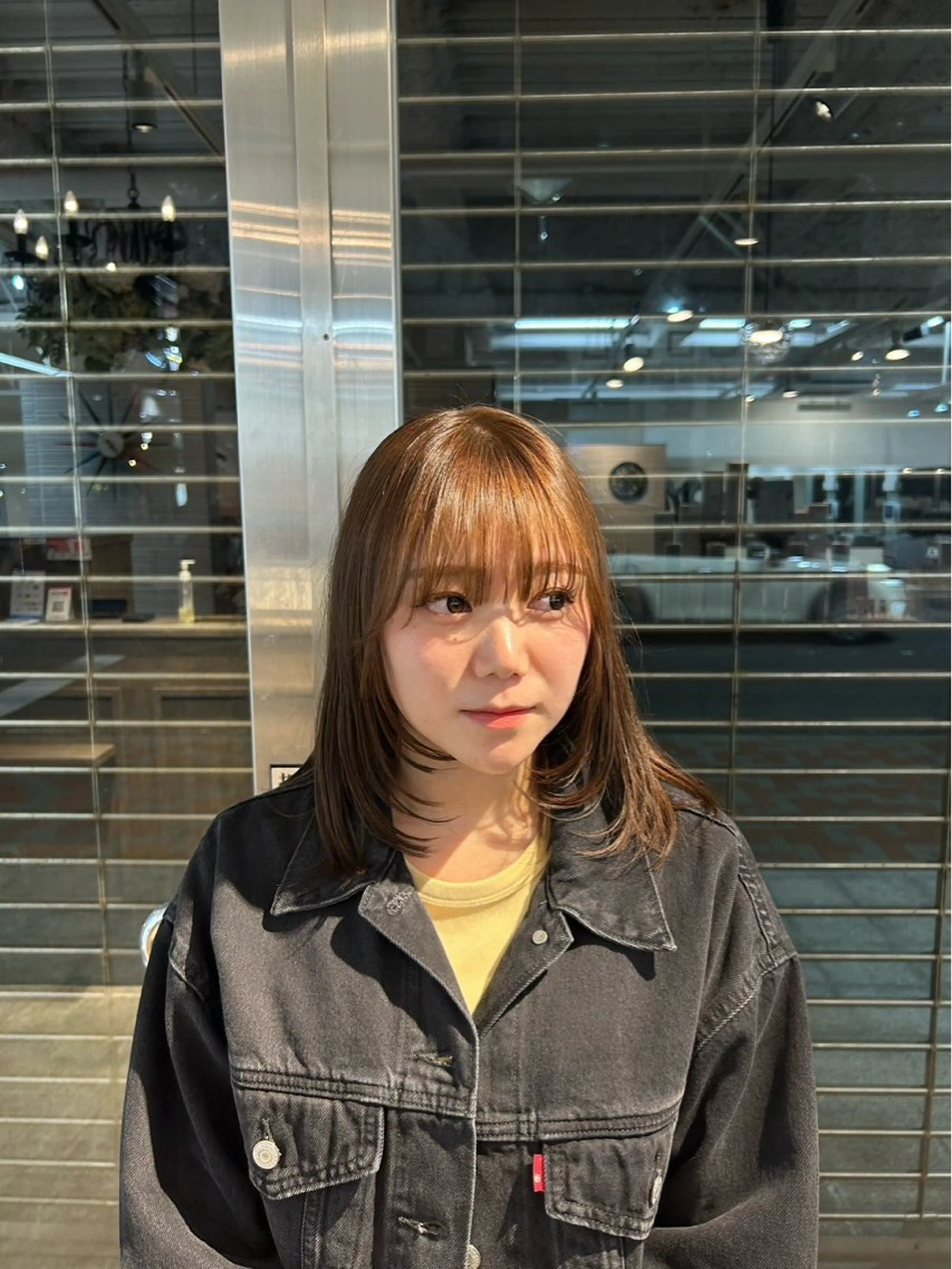 ミディアム ミディアムレイヤー レイヤーカット Luccica PARIS所属・佐川 舞斗のヘアスタイル