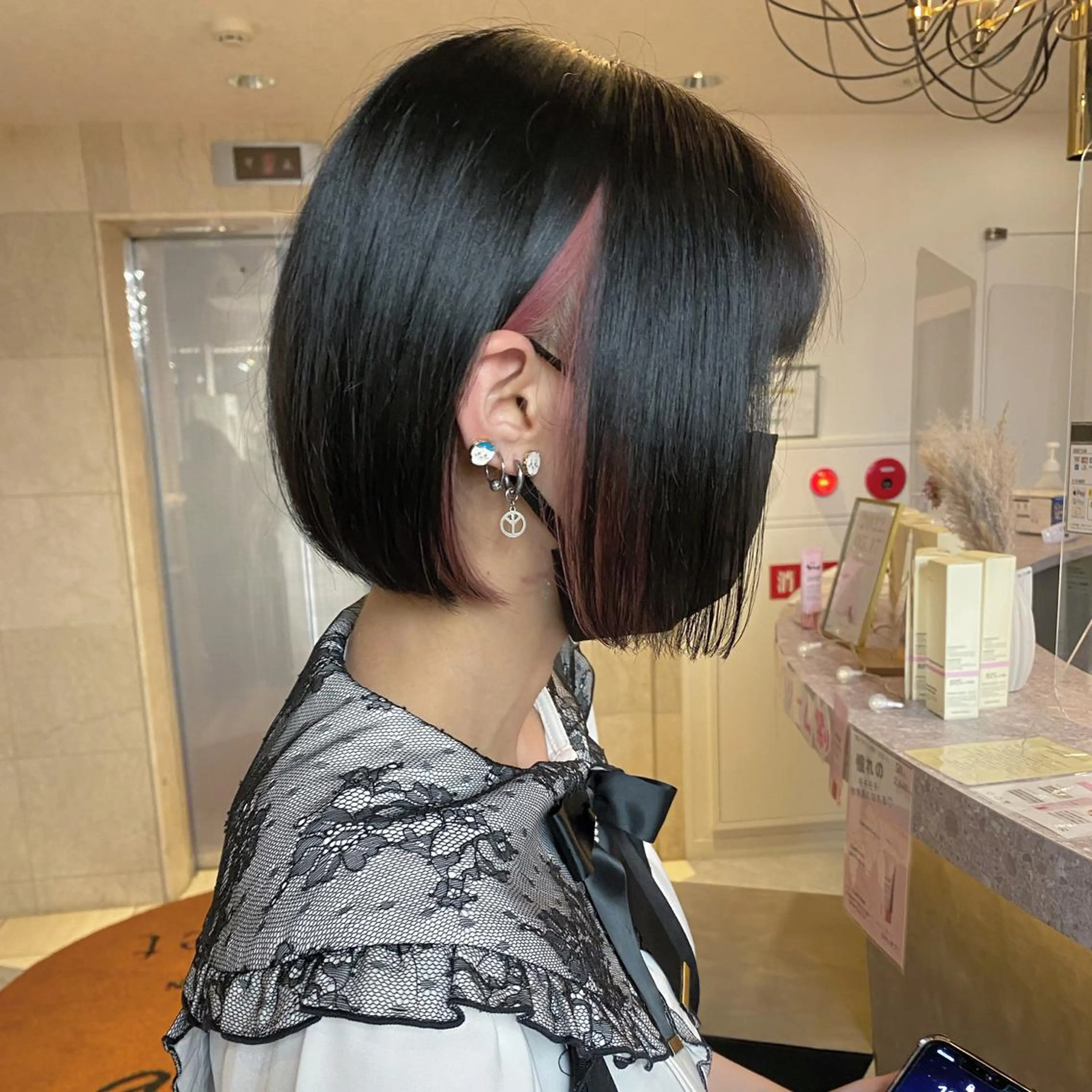 ショート ヘアカラー トリートメント 縮毛矯正・暗髪 ・ショート　橋本🐶のヘアスタイル