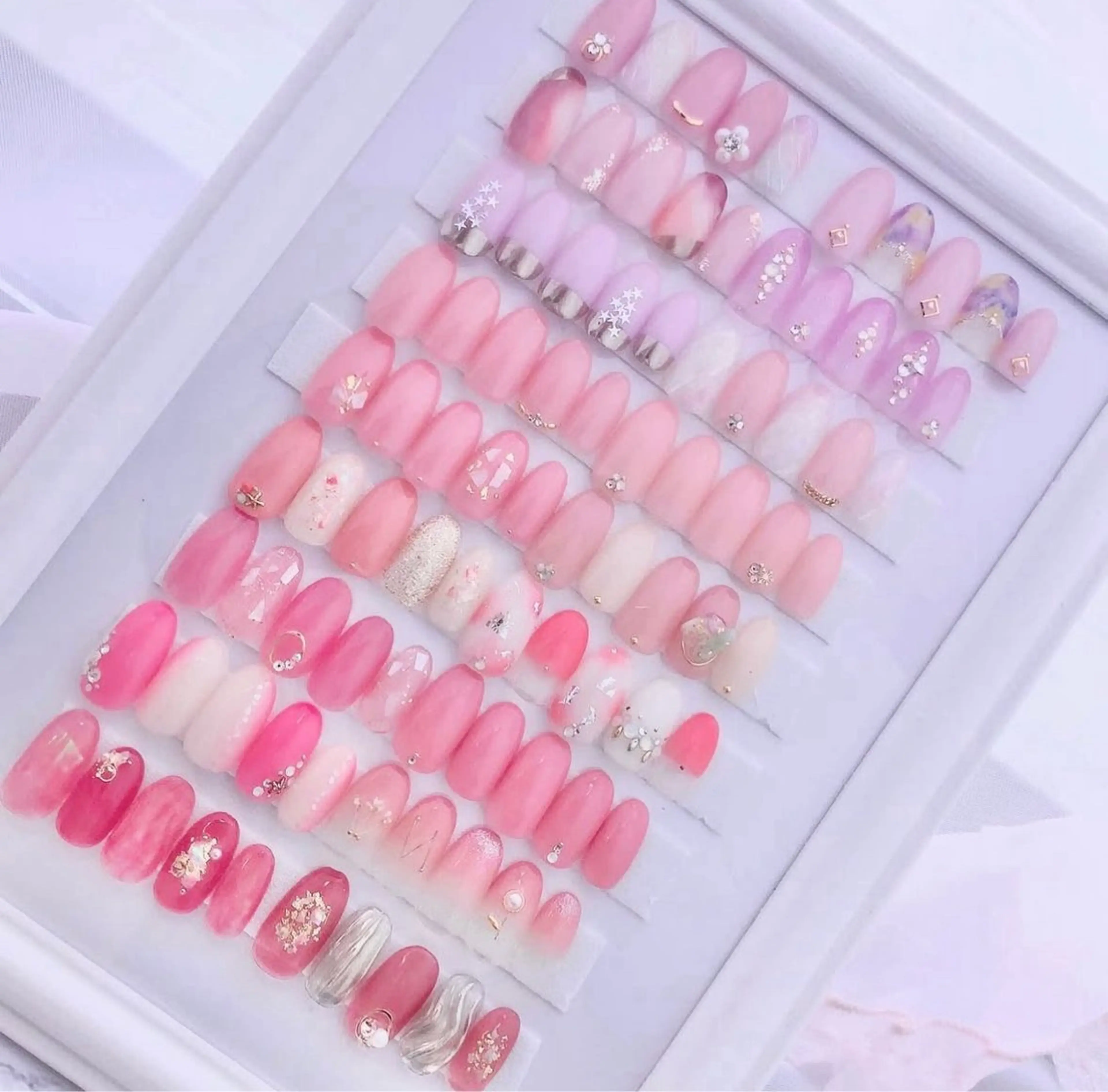 ネイル えくにゃん所属・AMAGASAKI LISAのネイルデザイン