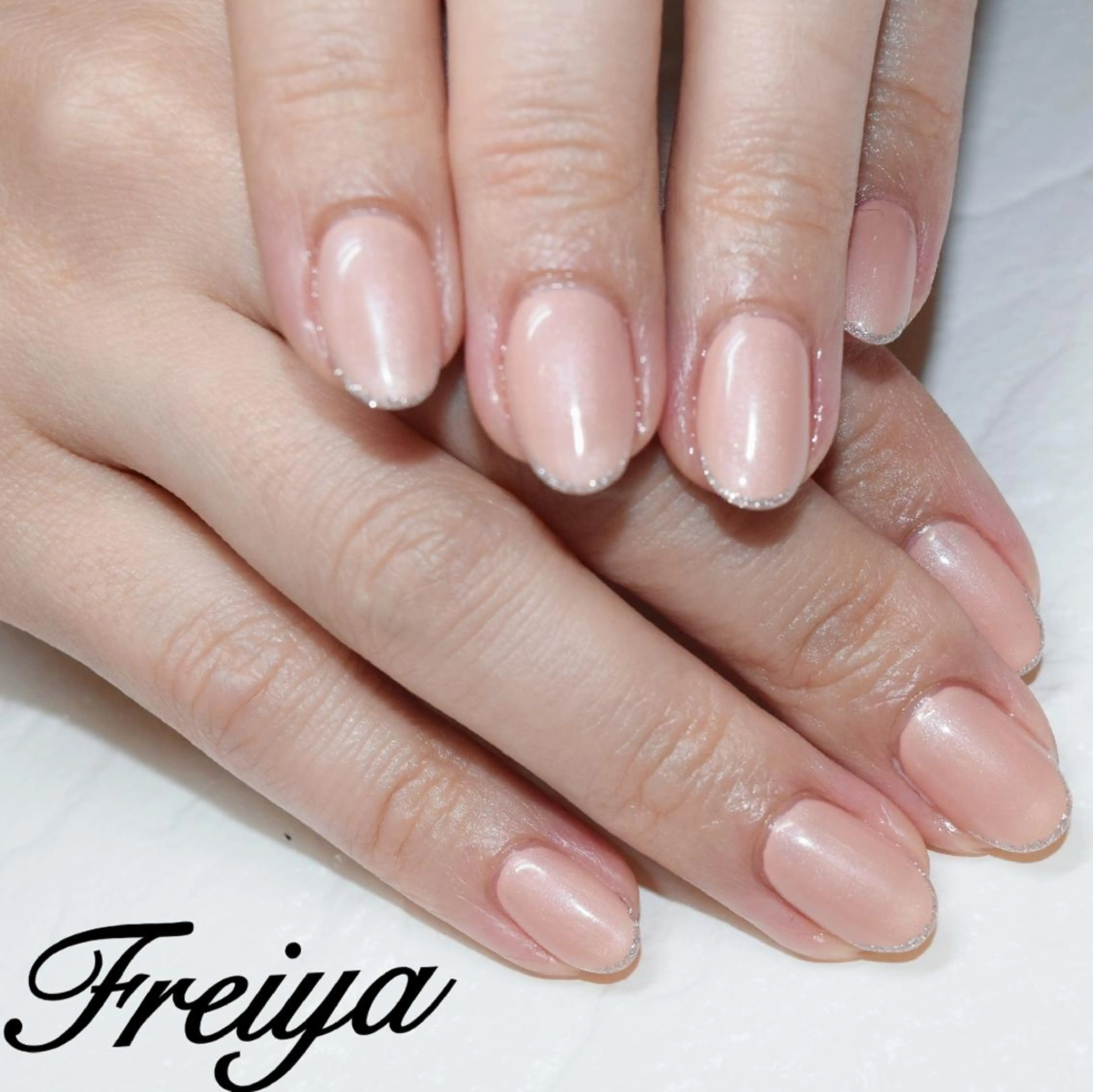 ネイル FREIYA所属・FREIYA マツエク、ネイルの眉毛・アイブロウイメージ