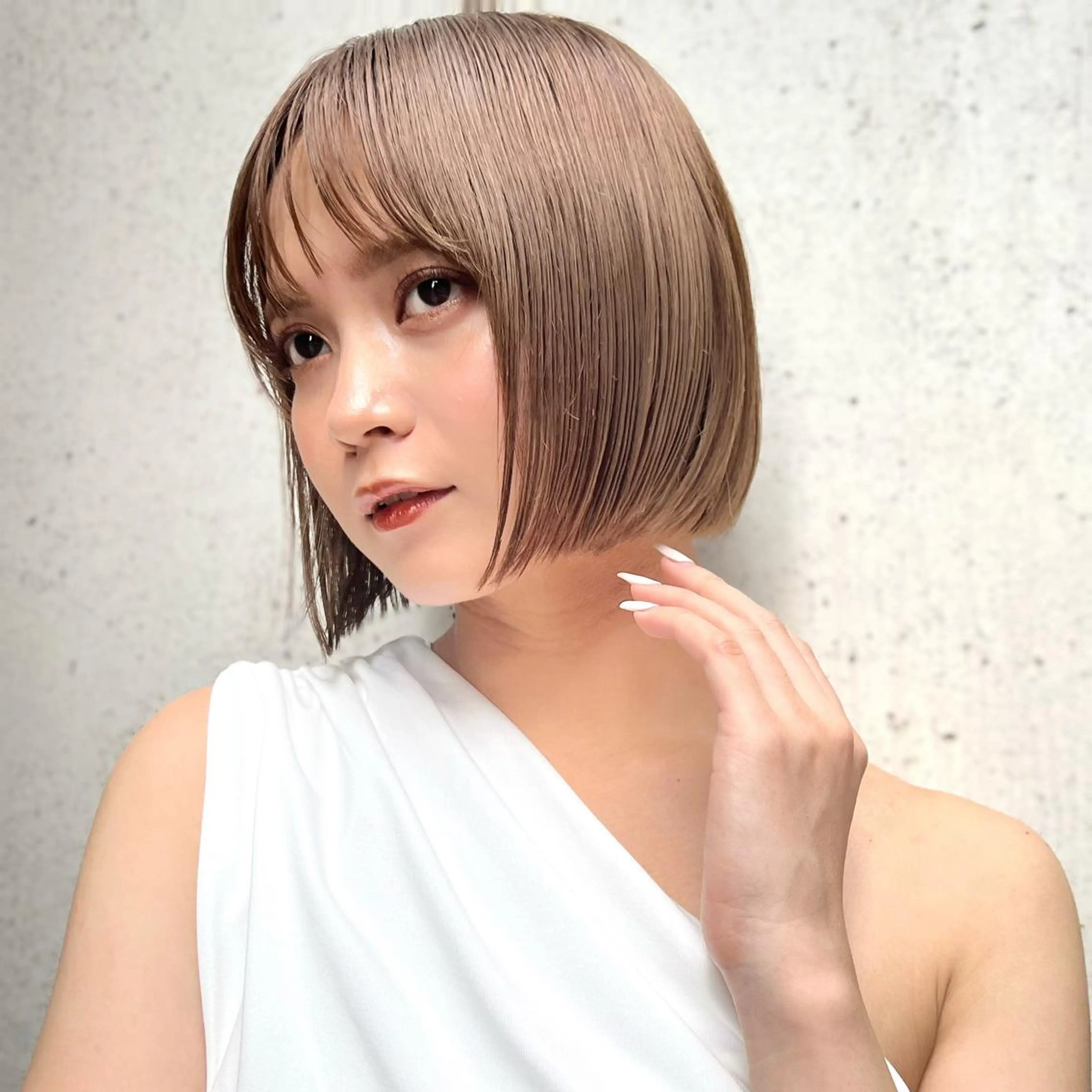 ショート カラー ヘアアレンジ ベージュカラー 透明感カラー グレージュ ボブ カット ヘアカラー トリートメント レイヤー専門家 ダブルカラー修のヘアスタイル