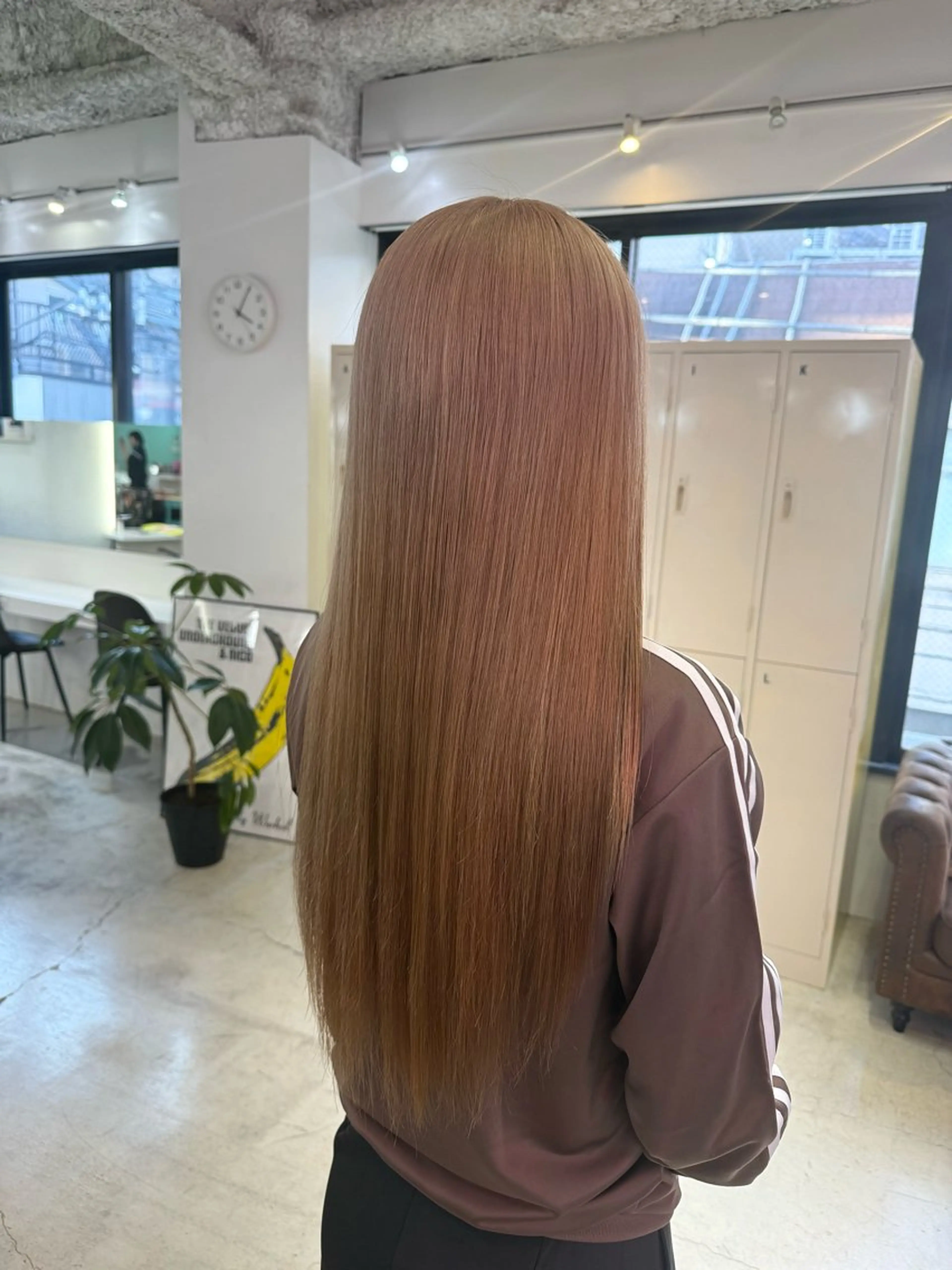 ロング カラー ヘアカラー 艶 ハイトーン✨ユキノのヘアスタイル