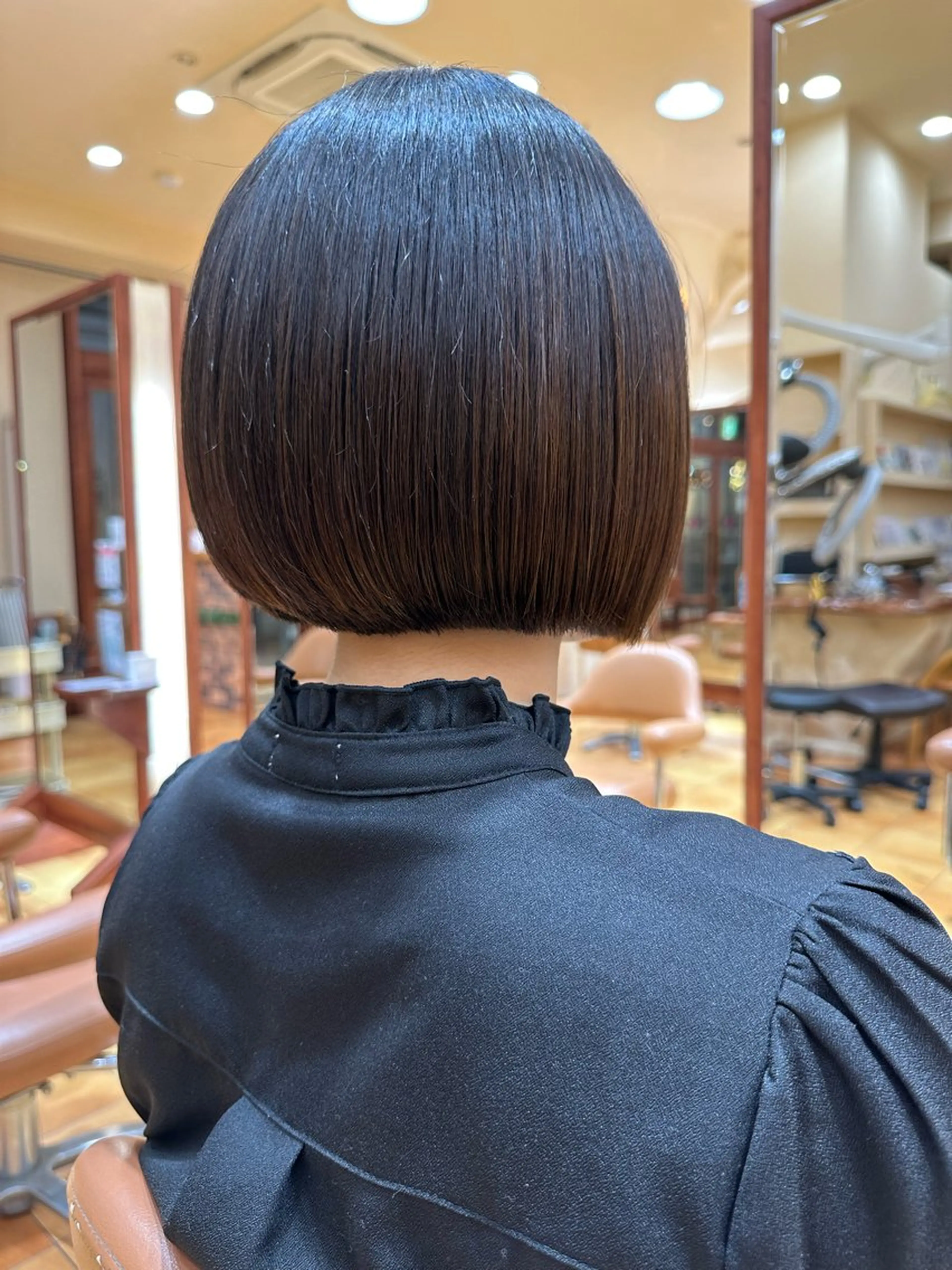 ミディアム とうい/パーマボブ/ くせ毛/丸みボブのヘアスタイル