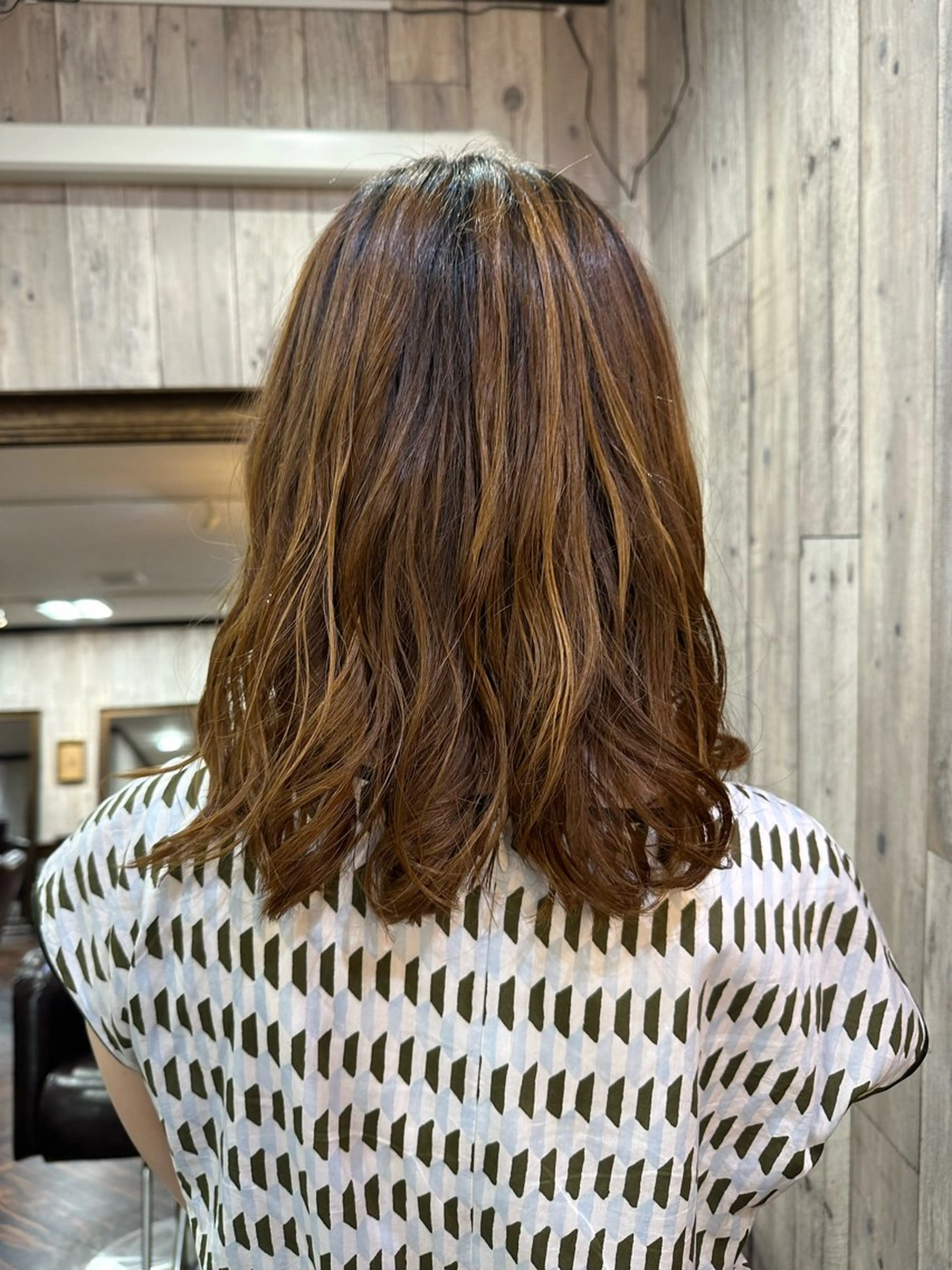 セミロング パーマ カット パーマ トリートメント 庭山 理沙のヘアスタイル