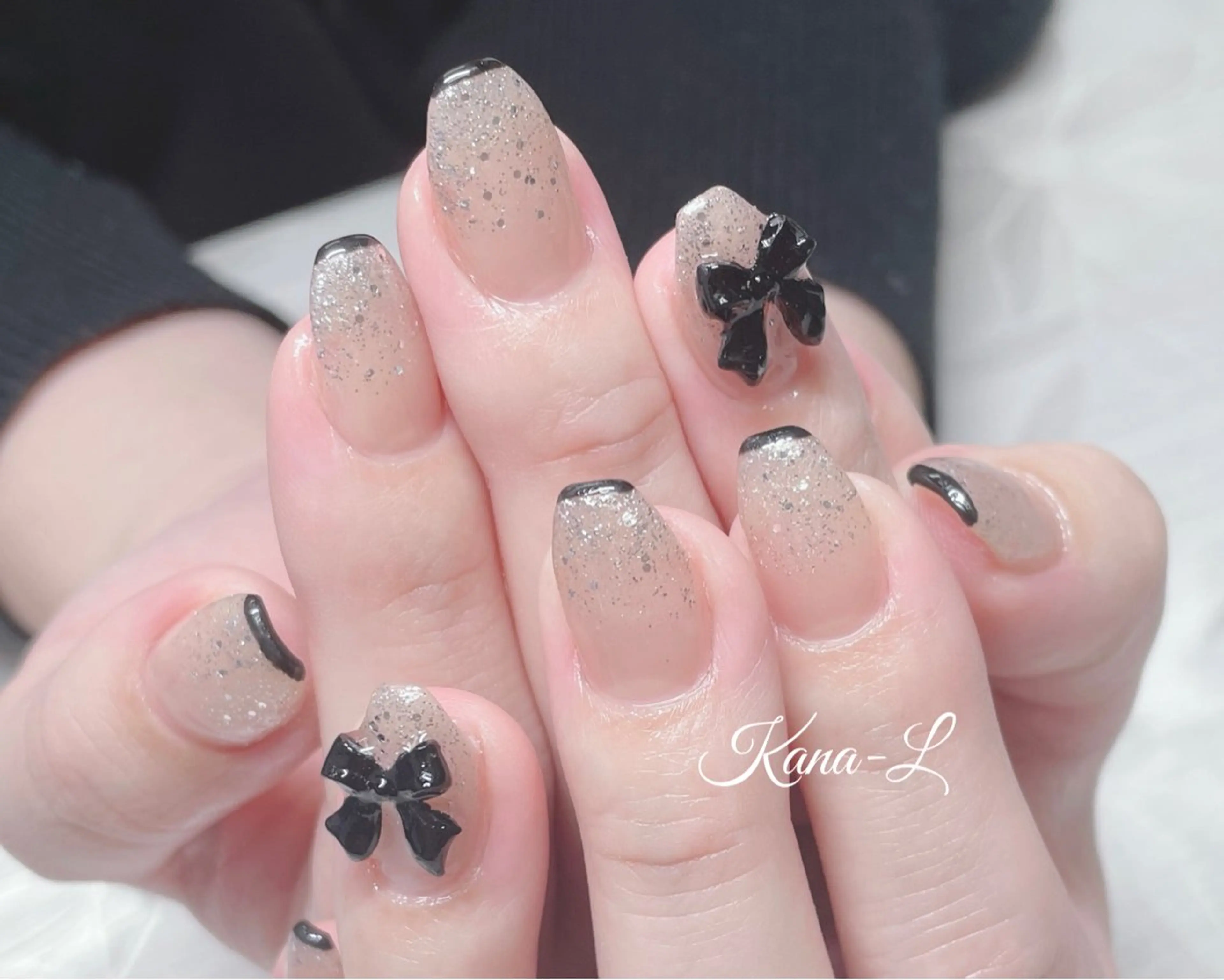 ネイル フレンチネイル ジェルネイル グラデーション キラキラネイル 韓国ネイル 芦辺 香奈のネイルデザイン