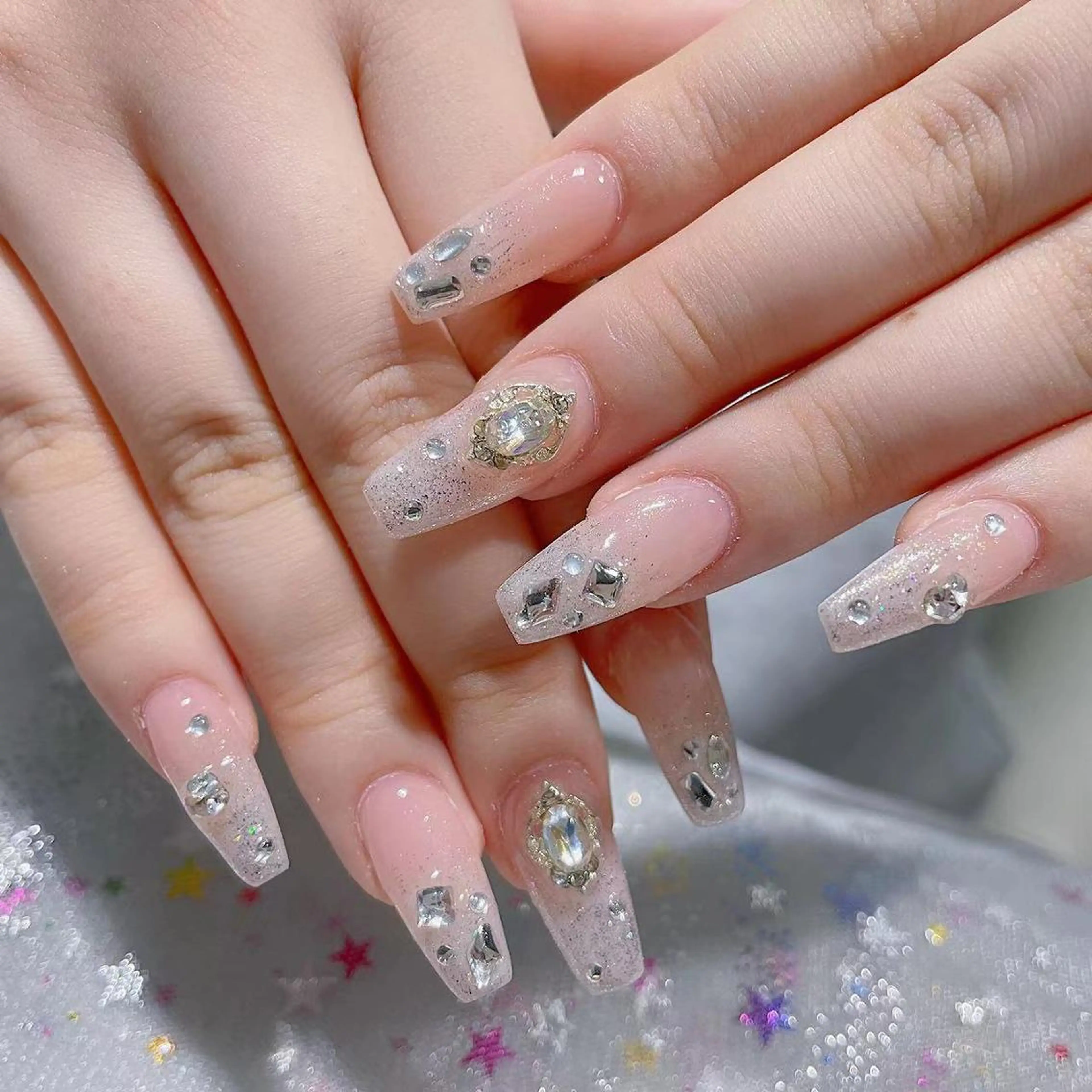 ネイル アートネイル 長さ出し ネイルチップ Queens テイのネイルデザイン