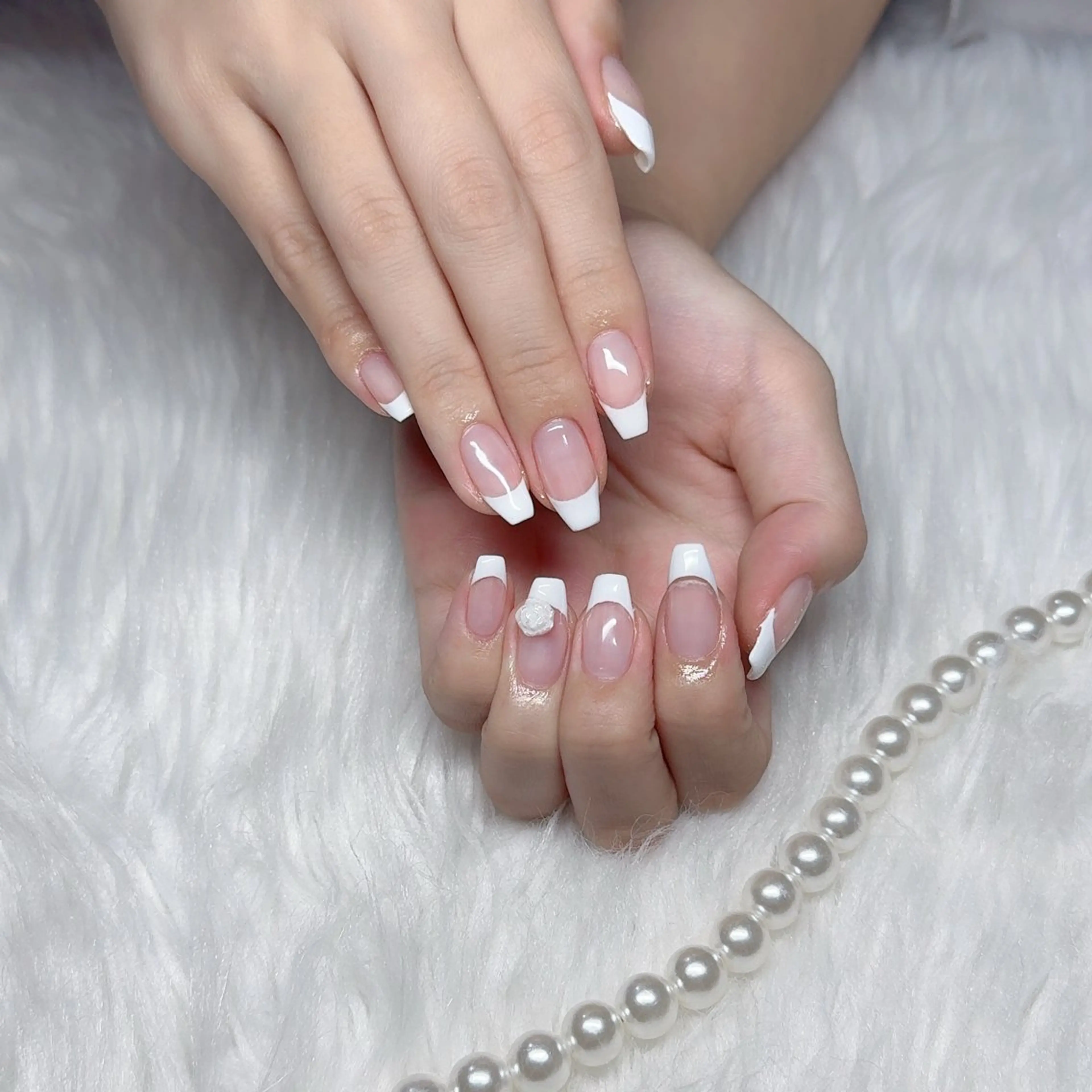 10月限定🤍フレンチネイル【オフあり】の写真