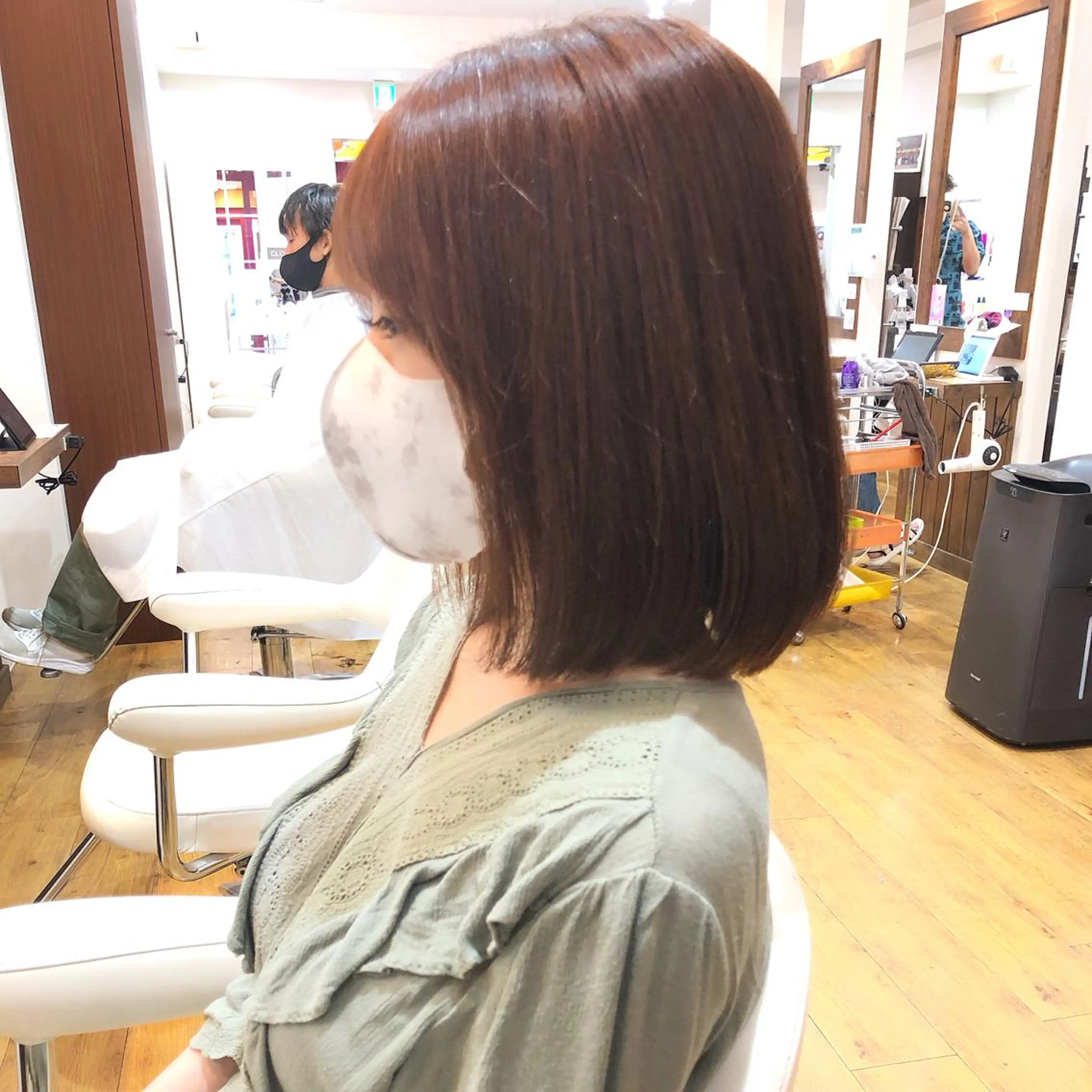 ミディアム 🌈ハイトーン/ ワタル🌈のヘアスタイル