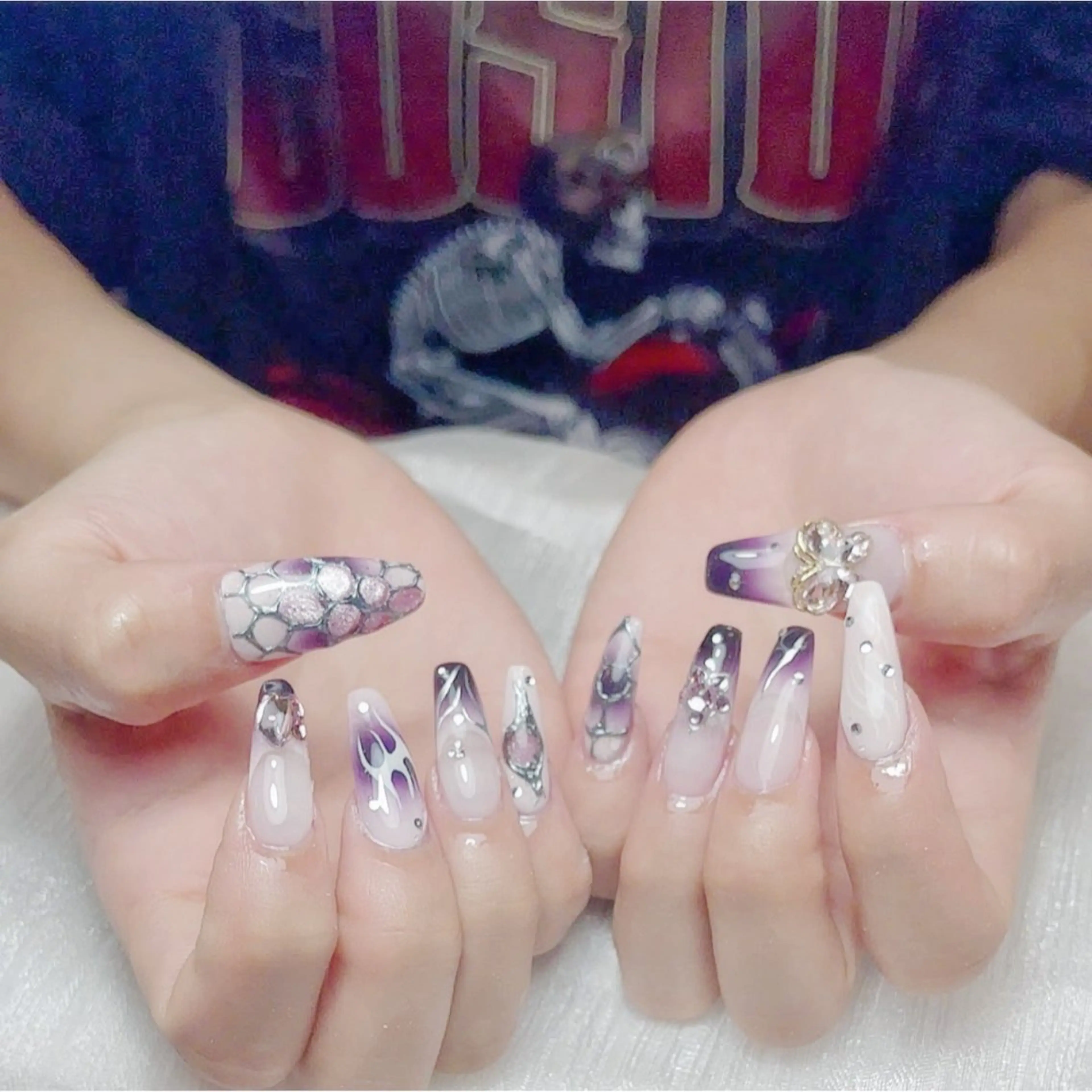 ネイル アニマル柄 オーロラネイル チークネイル フラッシュネイル ジェルネイル ハンドネイル Lina所属・Hina Nailのネイルデザイン