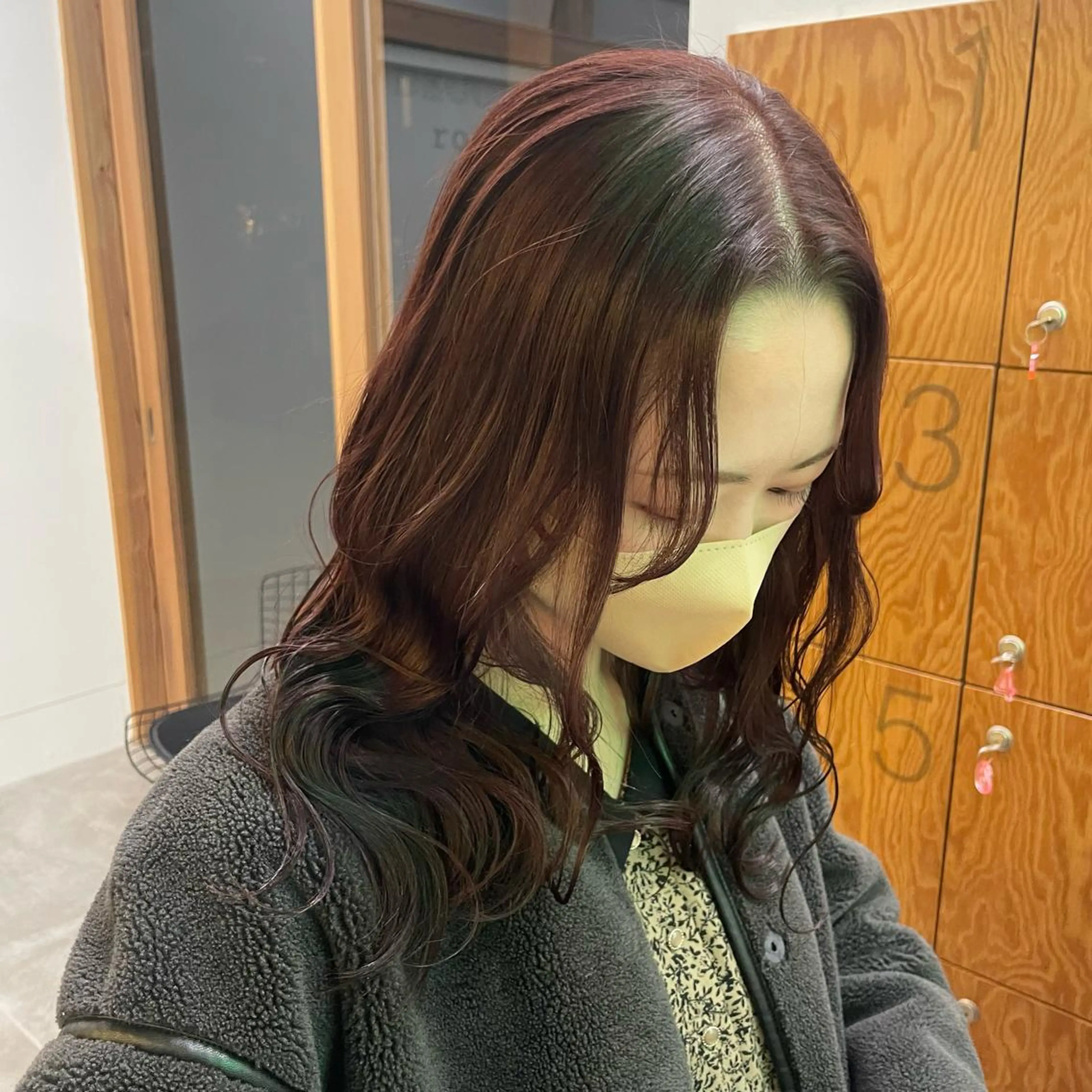 ロング カラー 中山 まどかのヘアスタイル