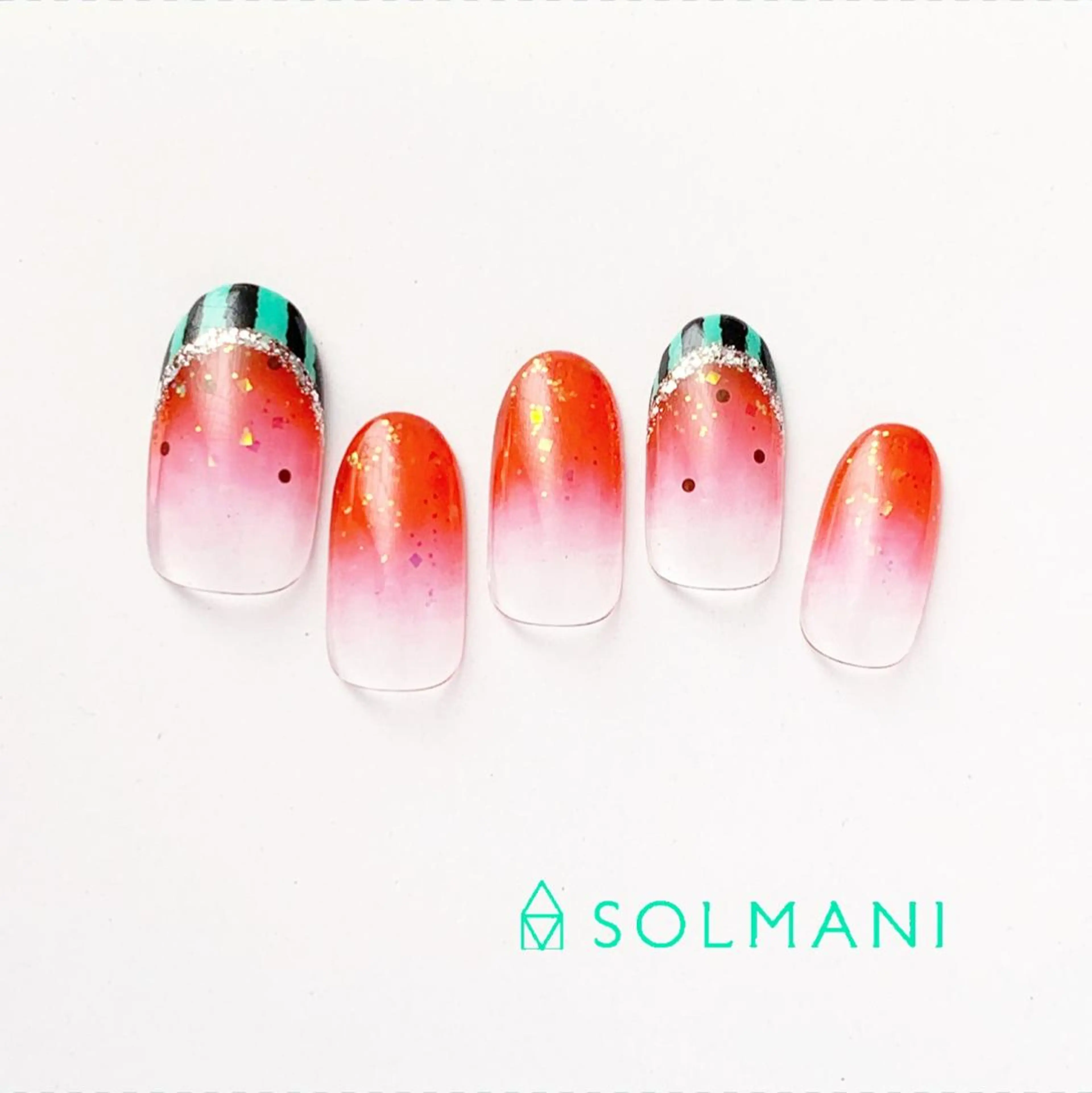 ネイル SOLMANI 予約担当のネイルデザイン