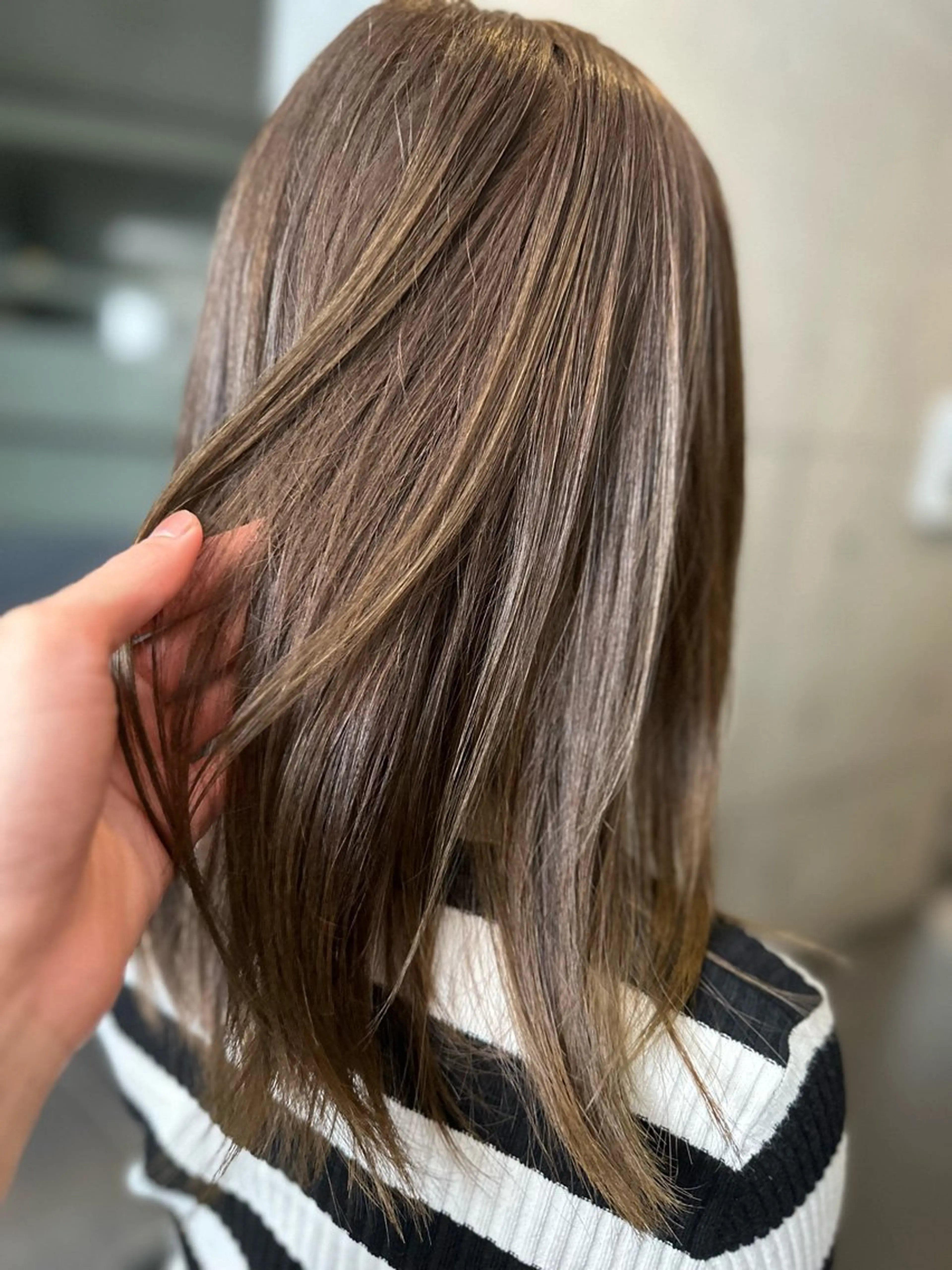 カラー ANTI HAKUのヘアスタイル