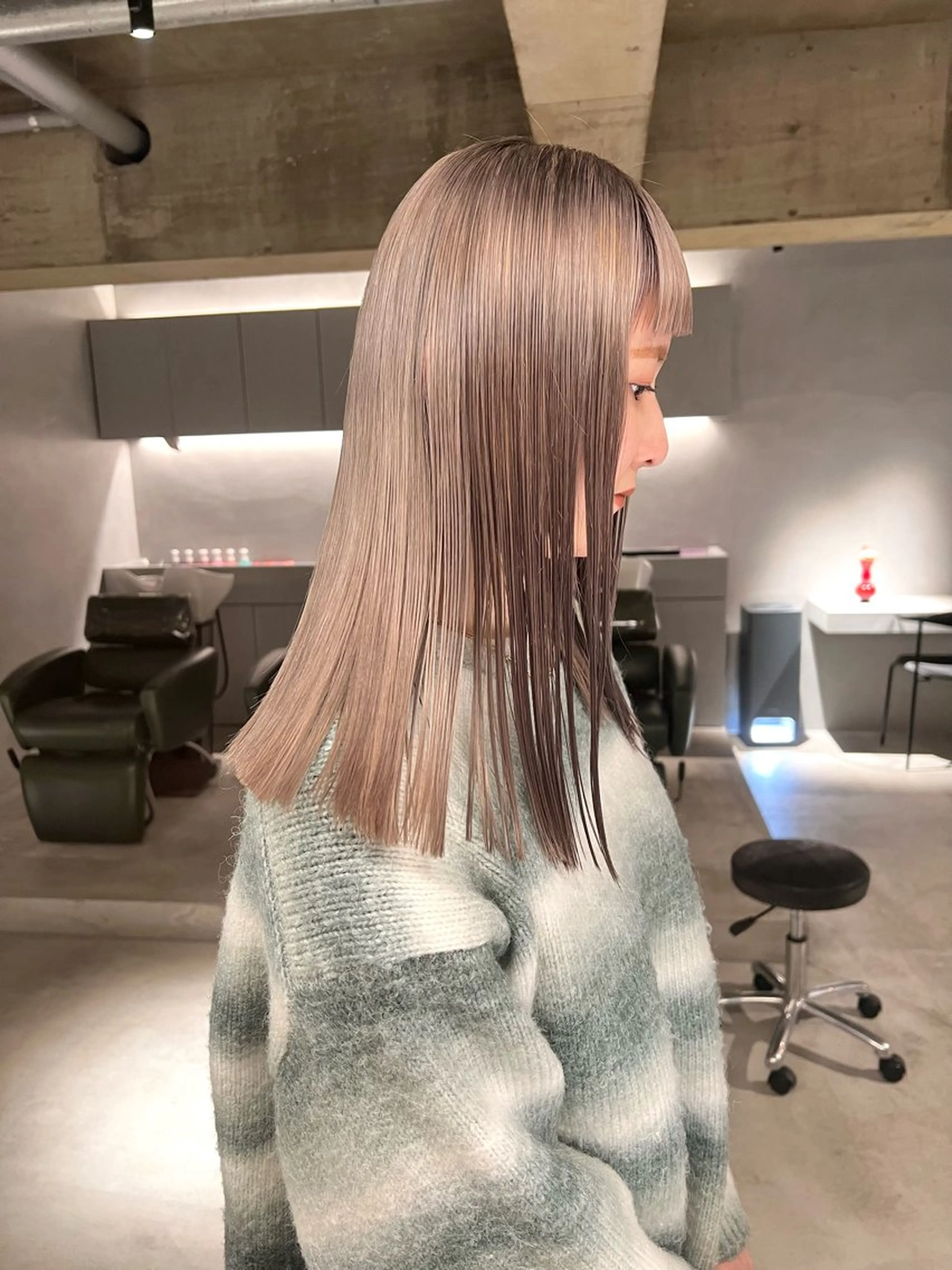 セミロング カラー カット ヘアカラー トリートメント 宮川 日菜子のヘアスタイル