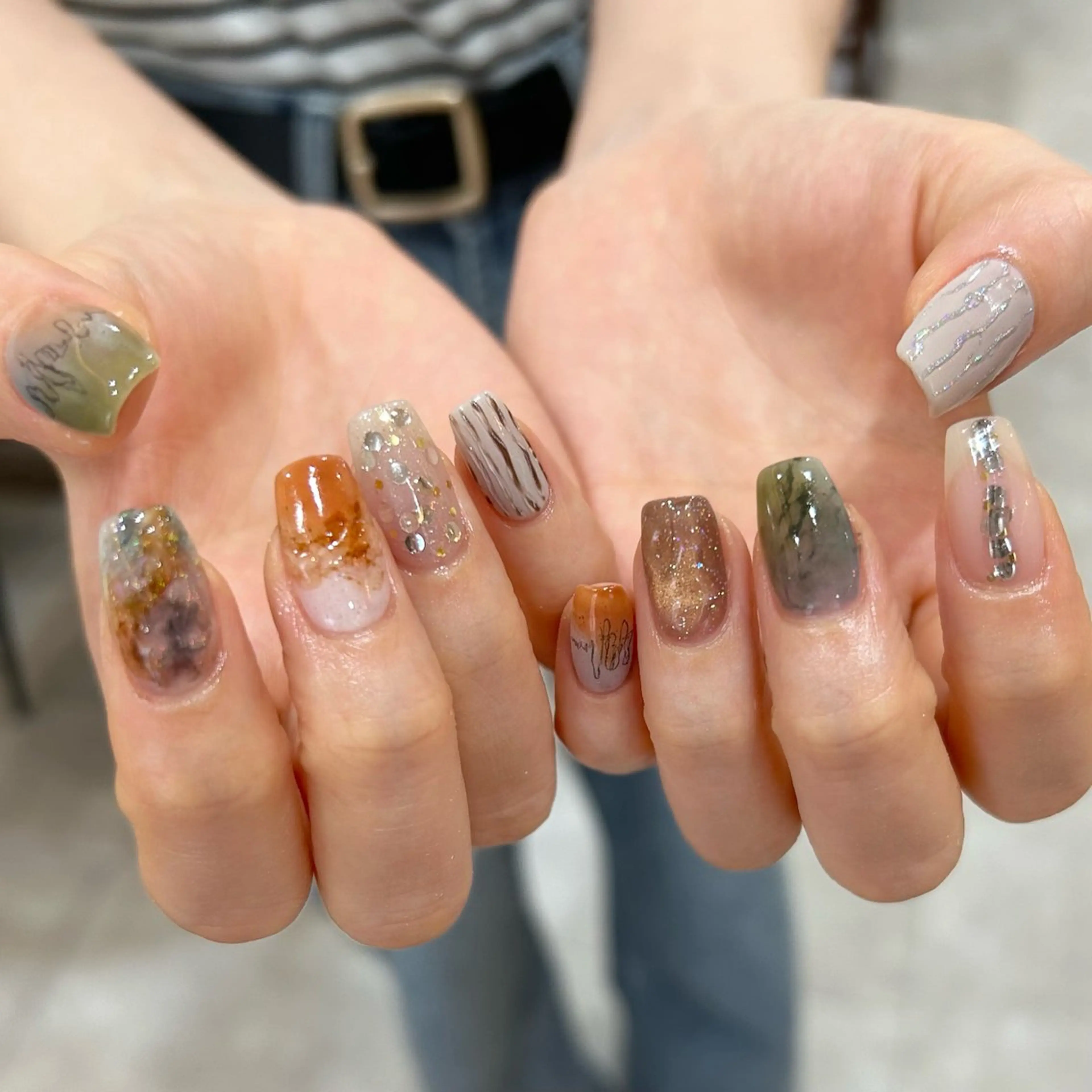 ネイル 氷ネイル・うるうるネイル マグネットネイル ミラーネイル ハンドネイル shio ♡ 11月分予約受付中のネイルデザイン