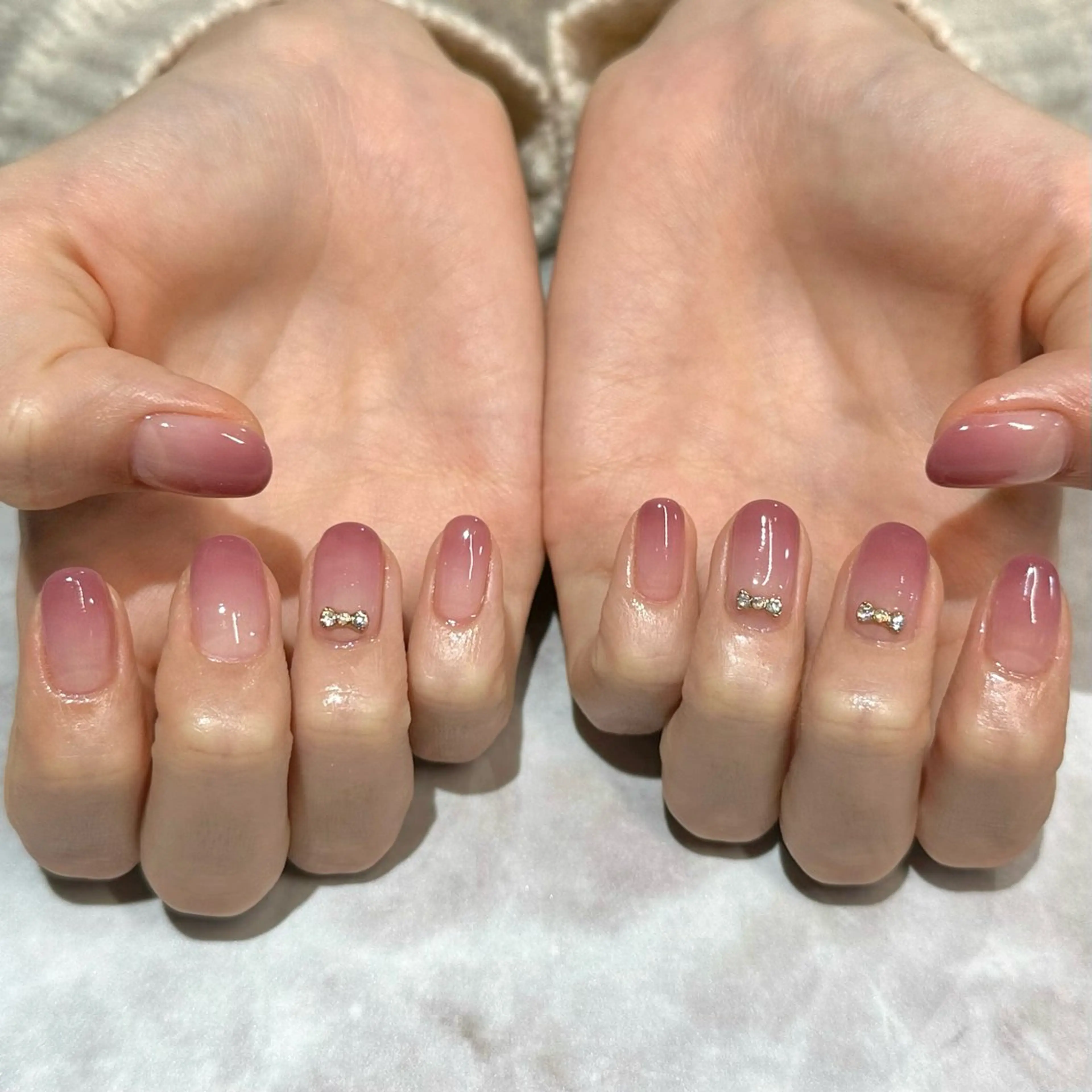 ネイル グラデーション リボン erinca nail所属・圦本 有紀のネイルデザイン
