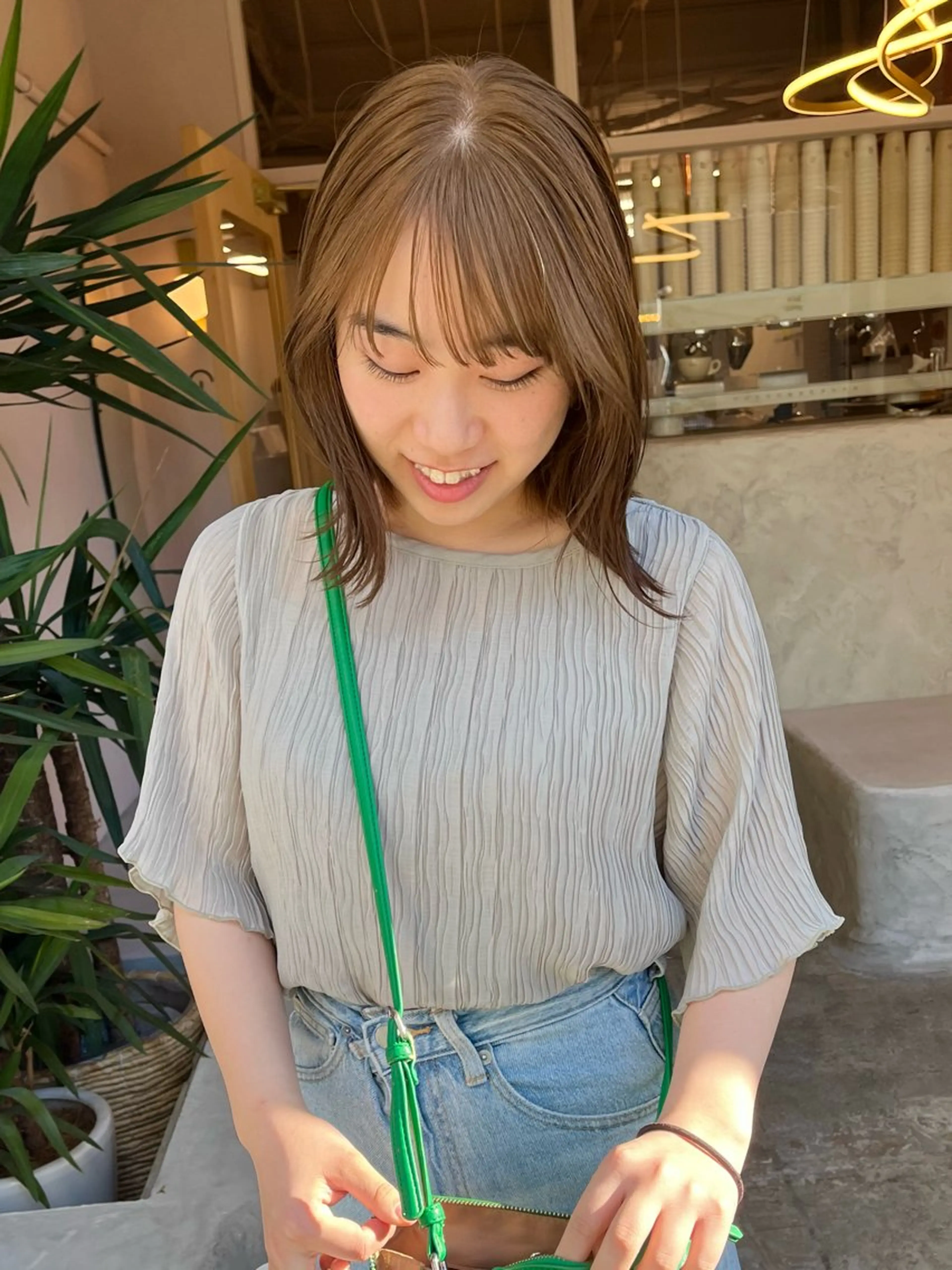 ミディアム カット ヘアカラー トリートメント iru所属・mi kiのヘアスタイル