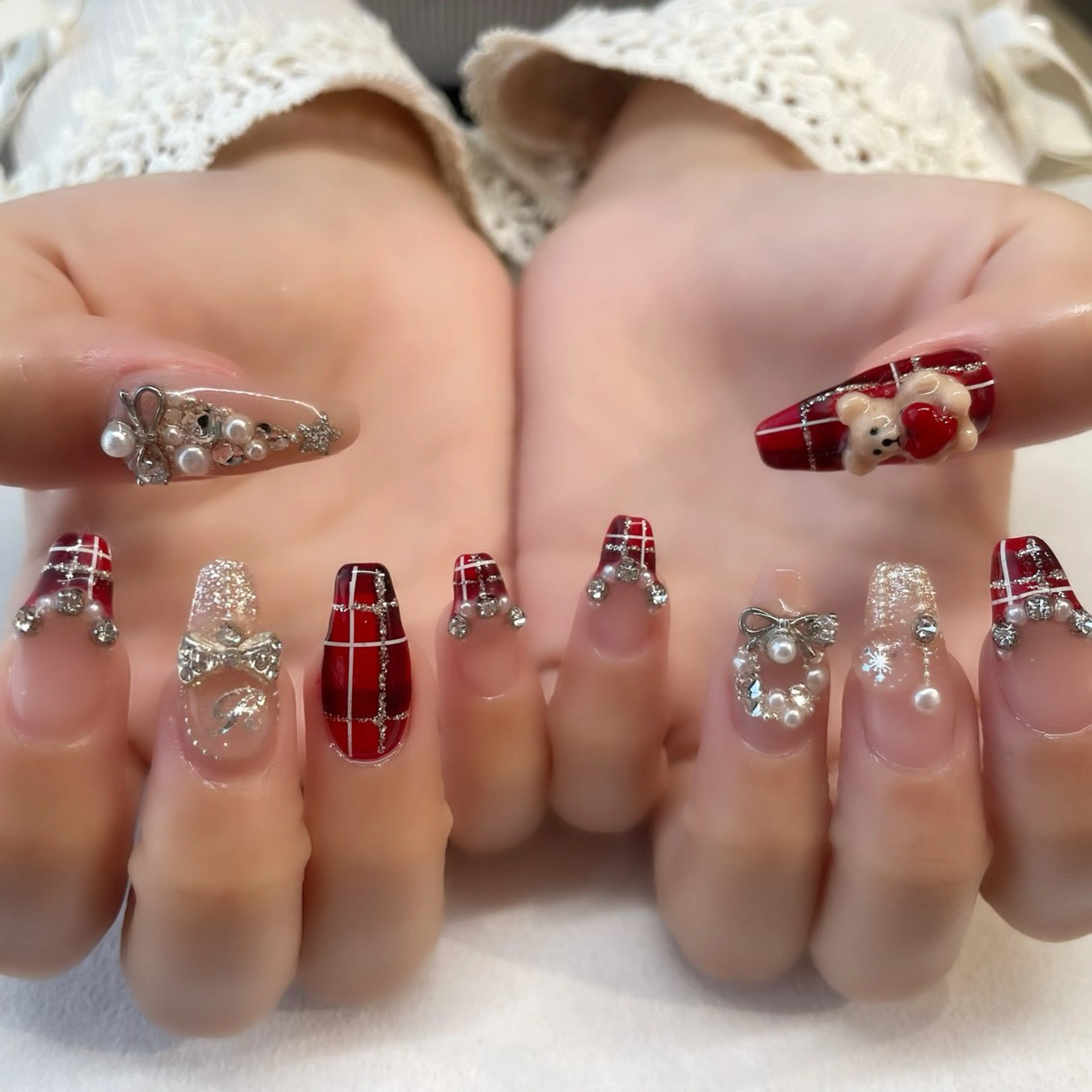 ネイル ハンドネイル 💎🐰 saki. m 🐰💎のネイルデザイン