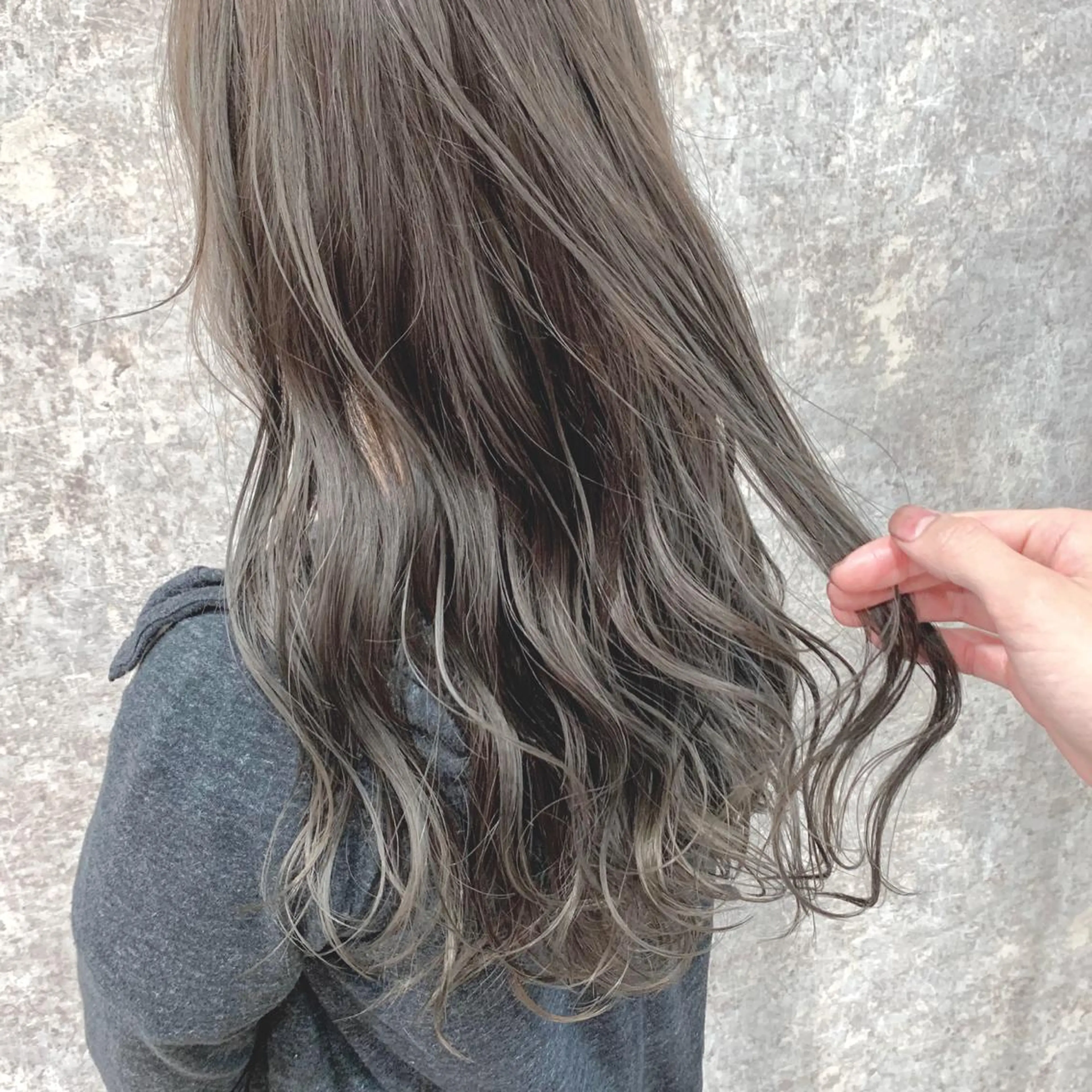 ロング カラー グレージュ カット ヘアカラー 明石遼/ベージュ / ピンクのヘアスタイル