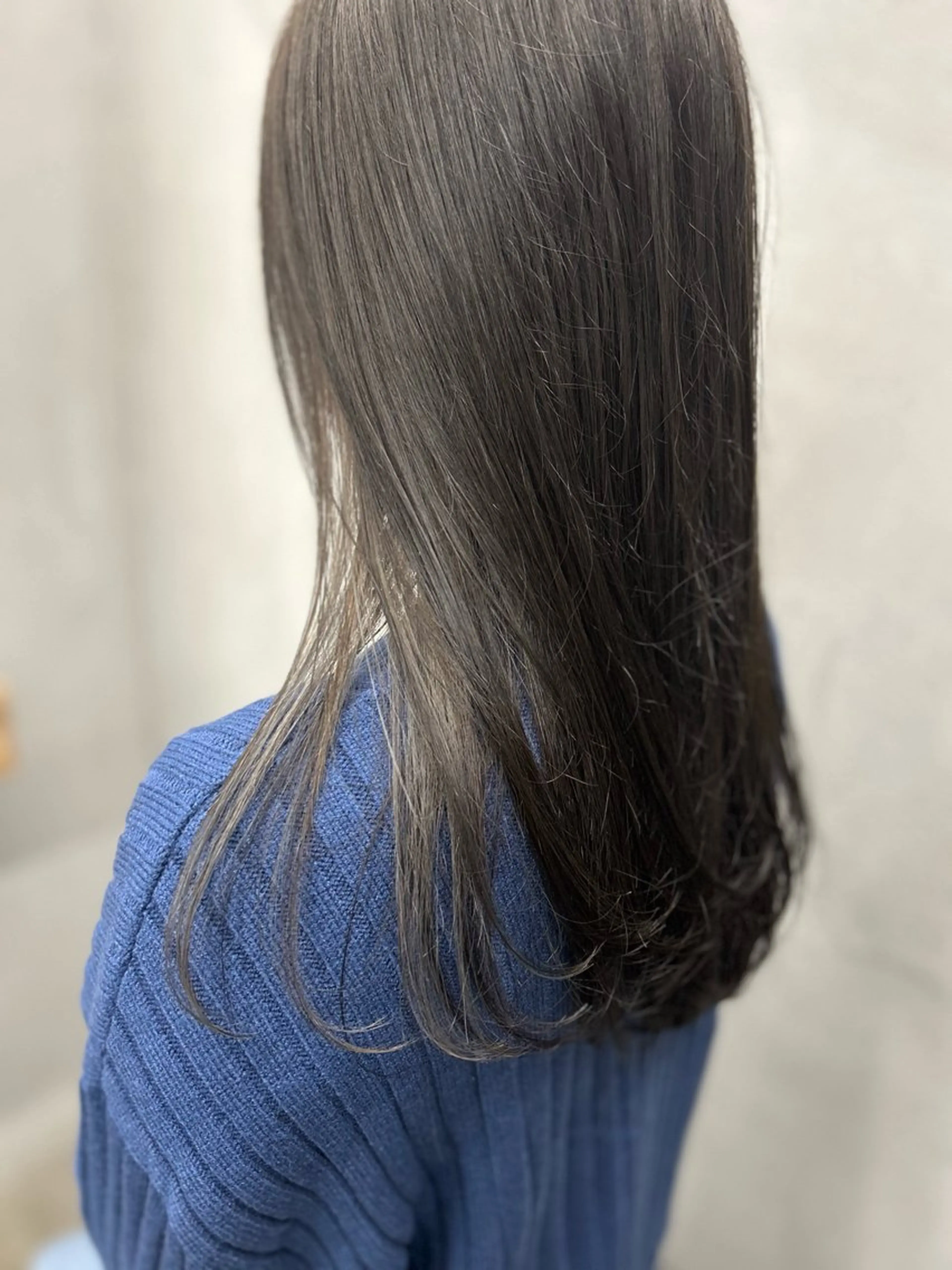 カット+ボリュームダウン💫ストレートパーマの写真