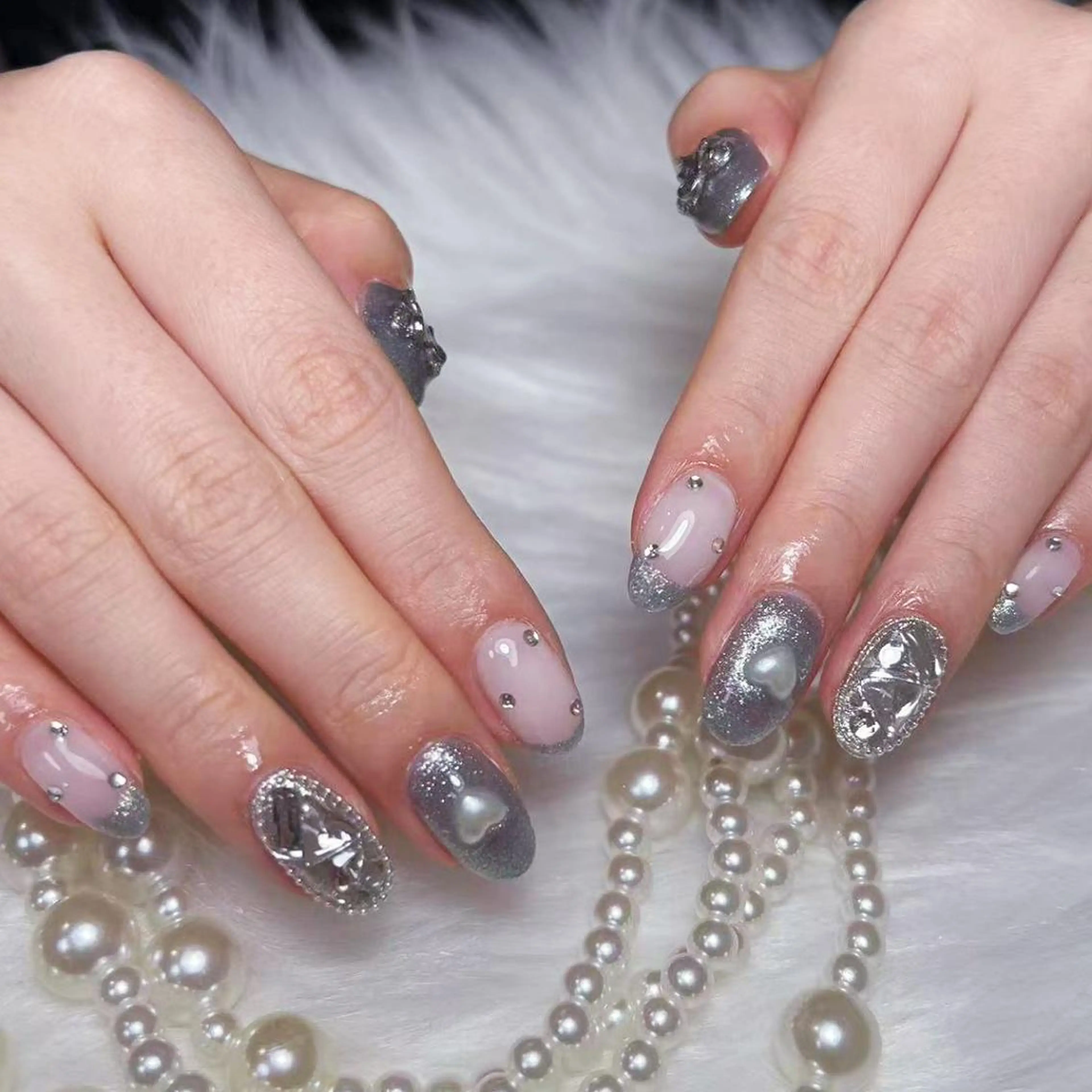 ネイル アートネイル オーロラネイル ガーリー キラキラネイル 韓国ネイル Nail Monsterのネイルデザイン