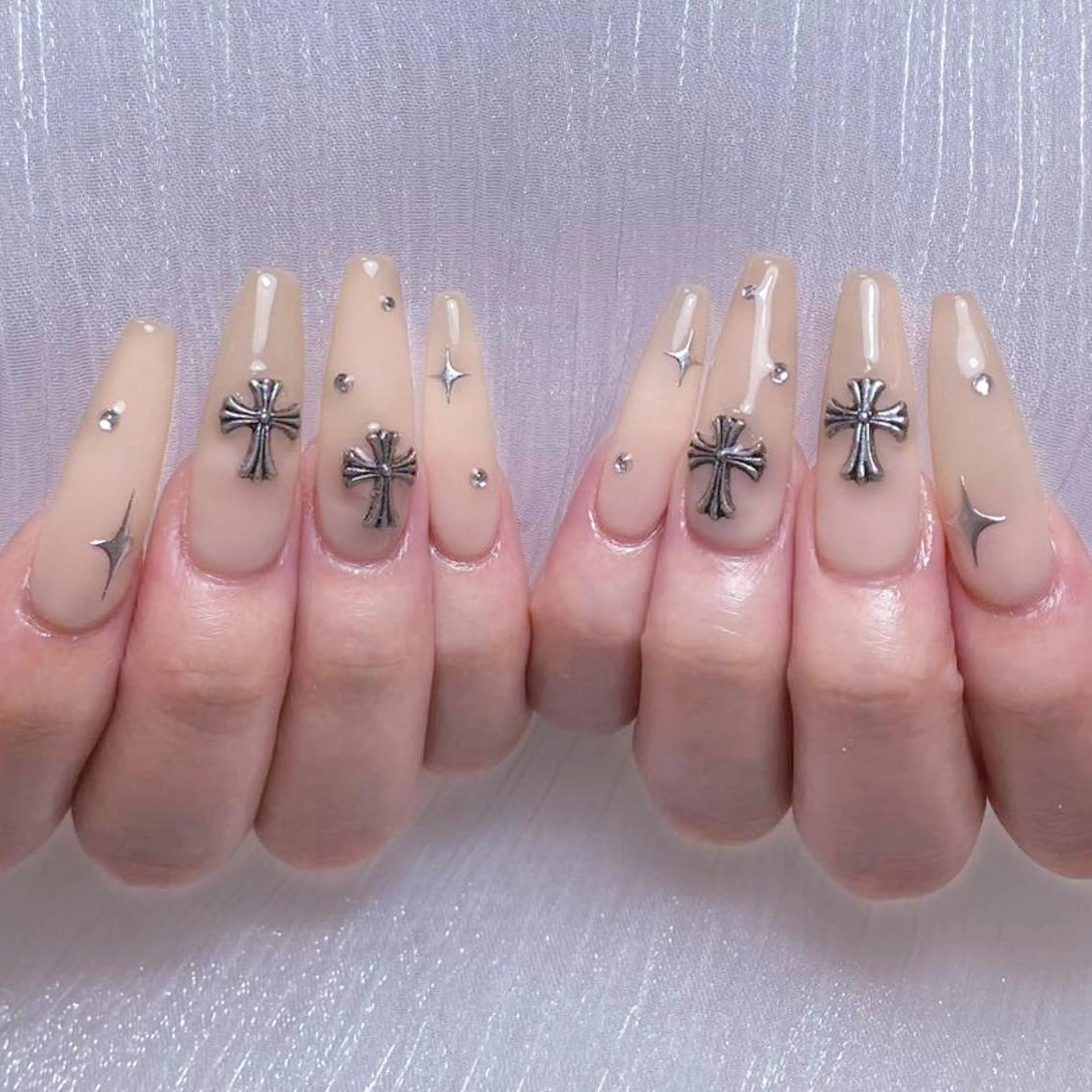 ネイル ハンドネイル NAIL MONSTERのネイルデザイン