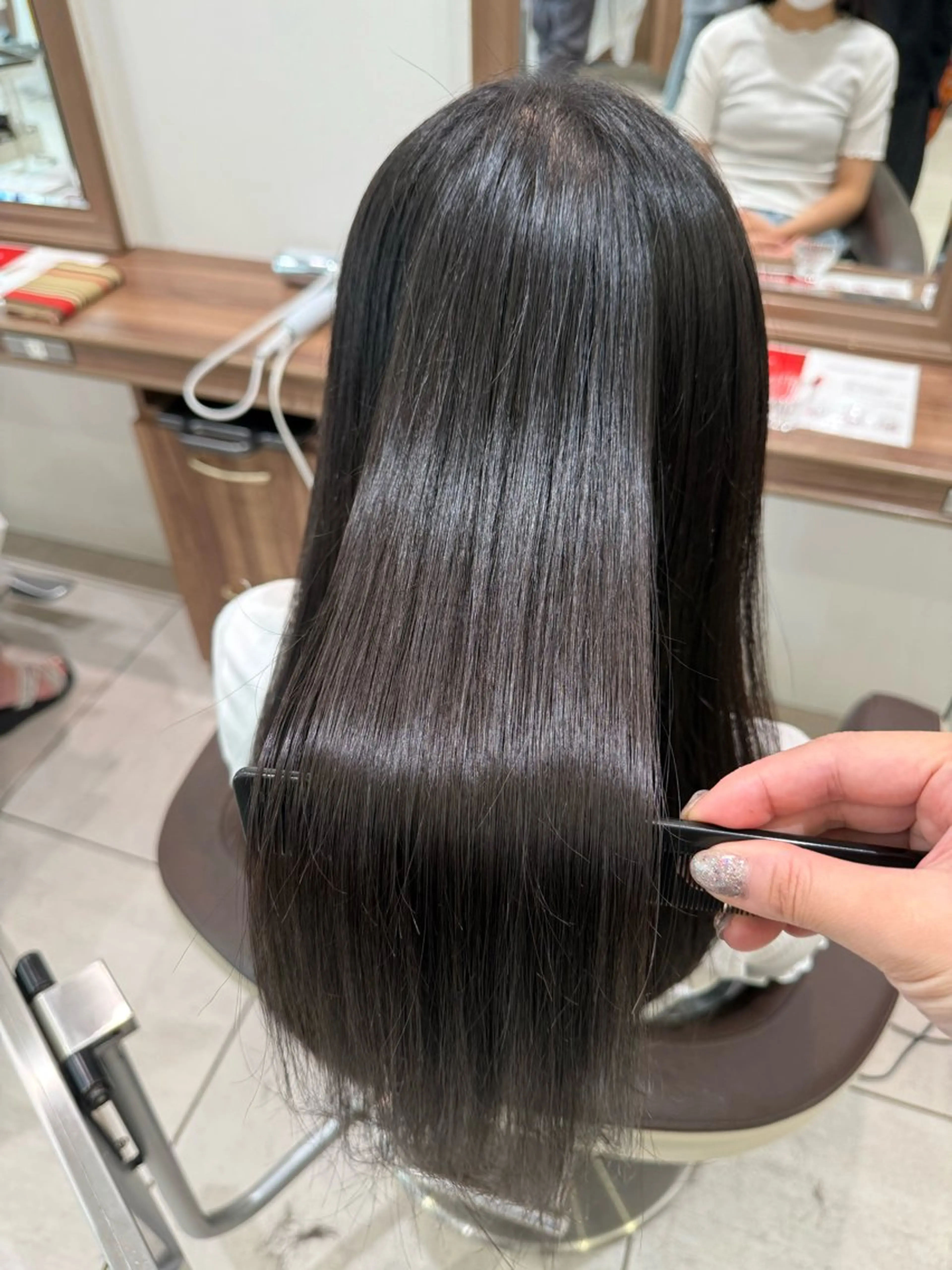 ロング カット 縮毛矯正 藤井 真奈美のヘアスタイル