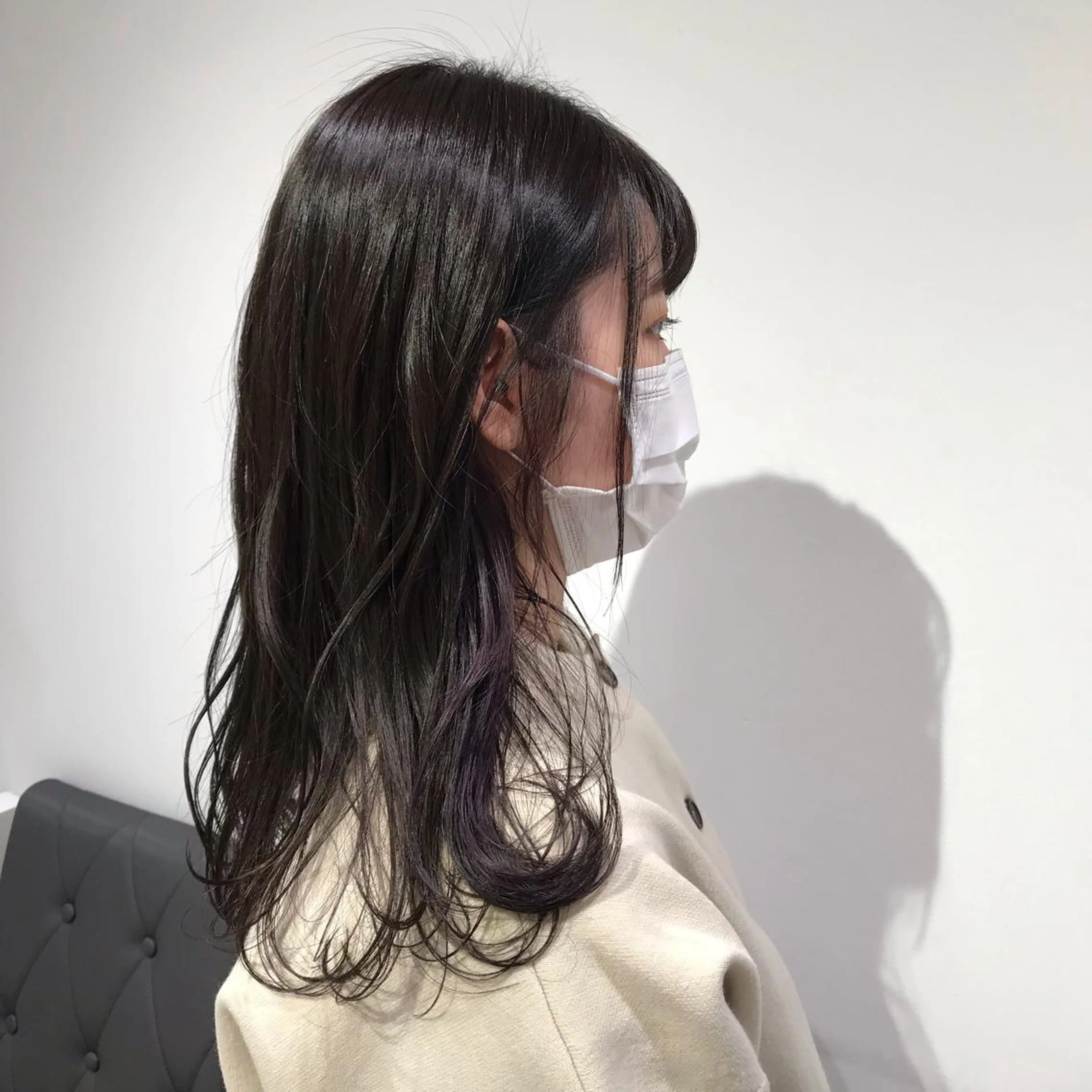 セミロング カラー イヤリングカラー グレージュ ラベンダーカラー ヘアカラー トリートメント 暖色カラー🌹 中山由梨のヘアスタイル