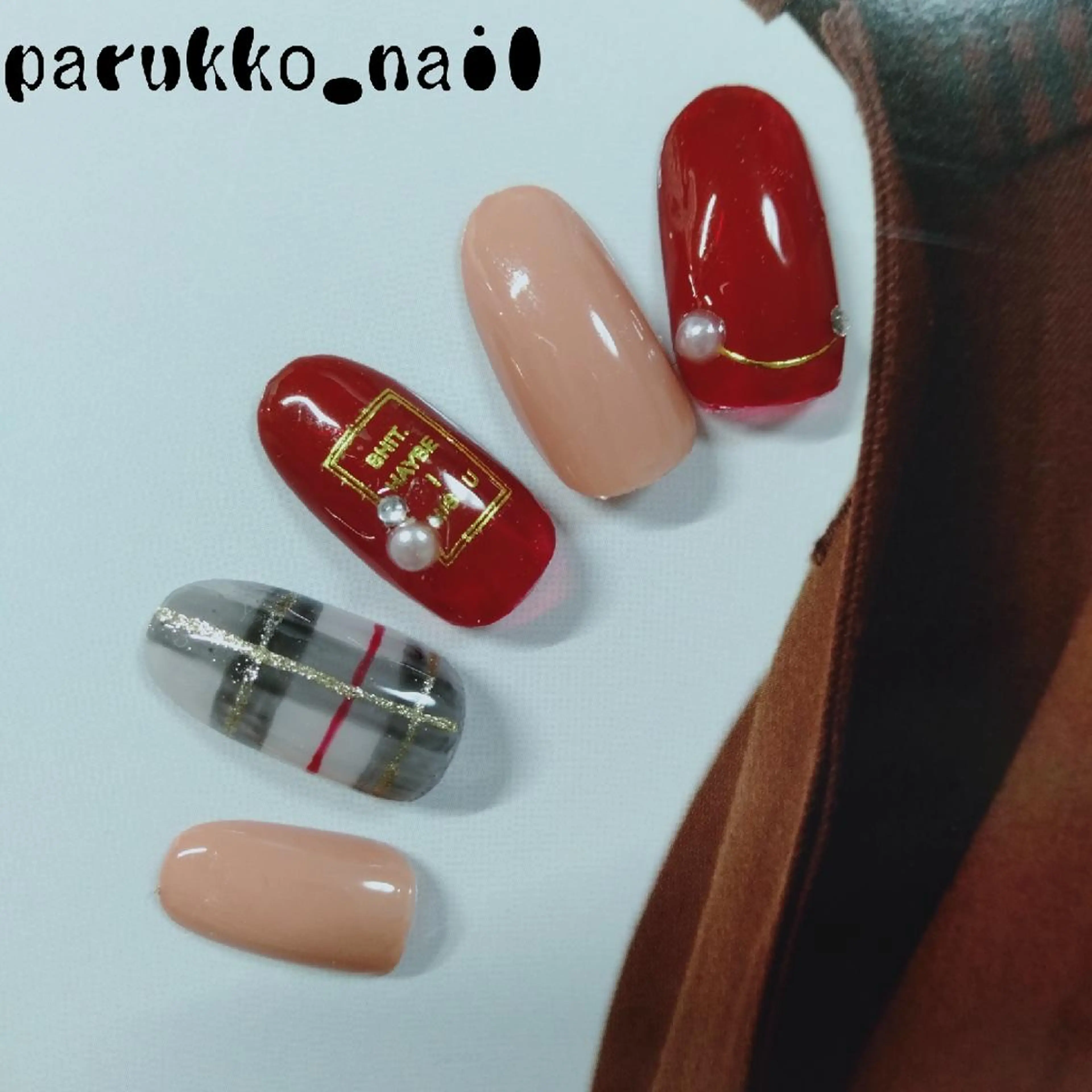 ネイル 爪工房ぱるっこ所属・川岡 香を里のネイルデザイン