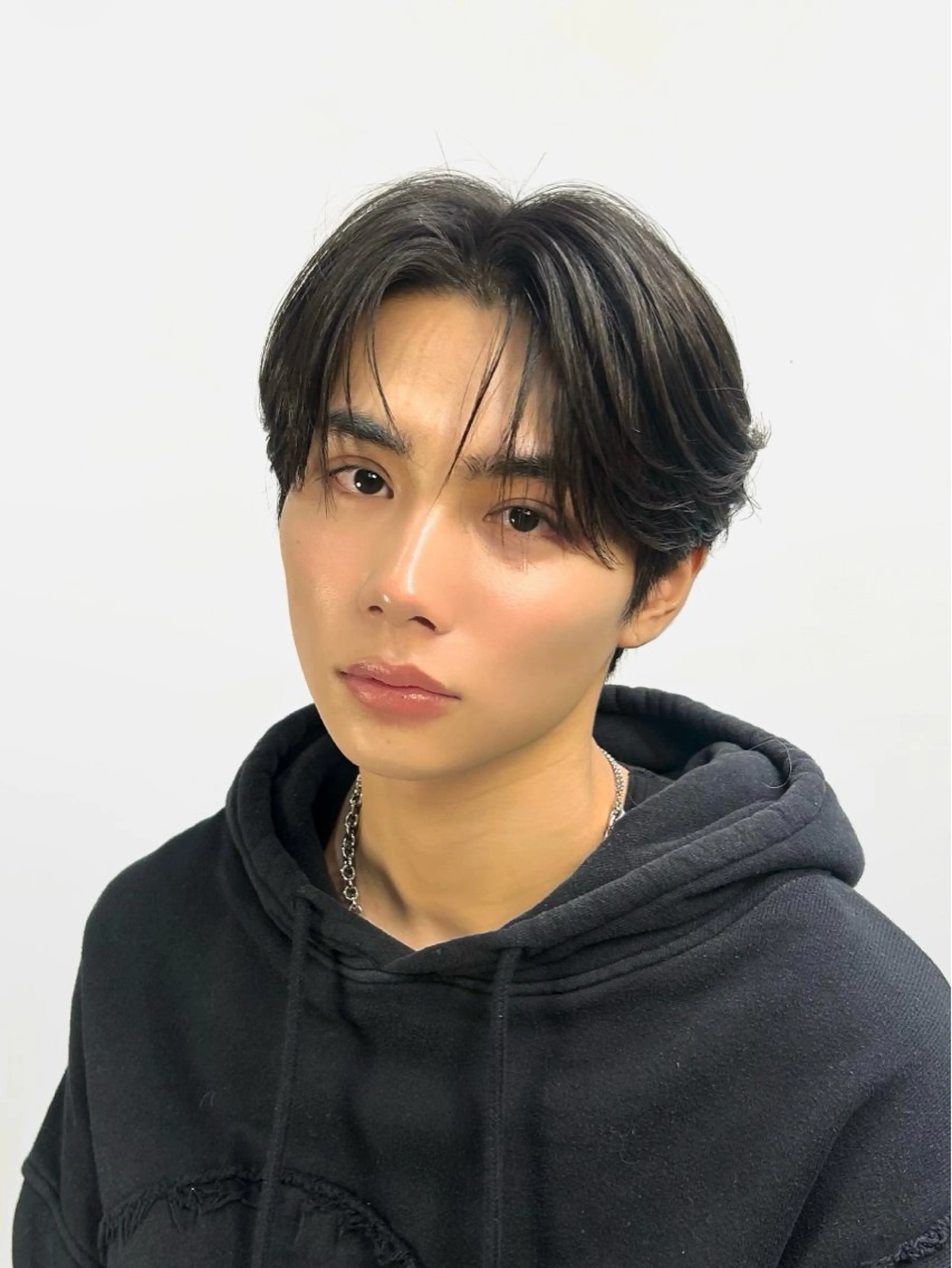 ショート メンズ コンマヘア ダウンパーマ メンズパーマ カット パーマ ダウンパーマ韓国ヘア 片岡駿のヘアスタイル