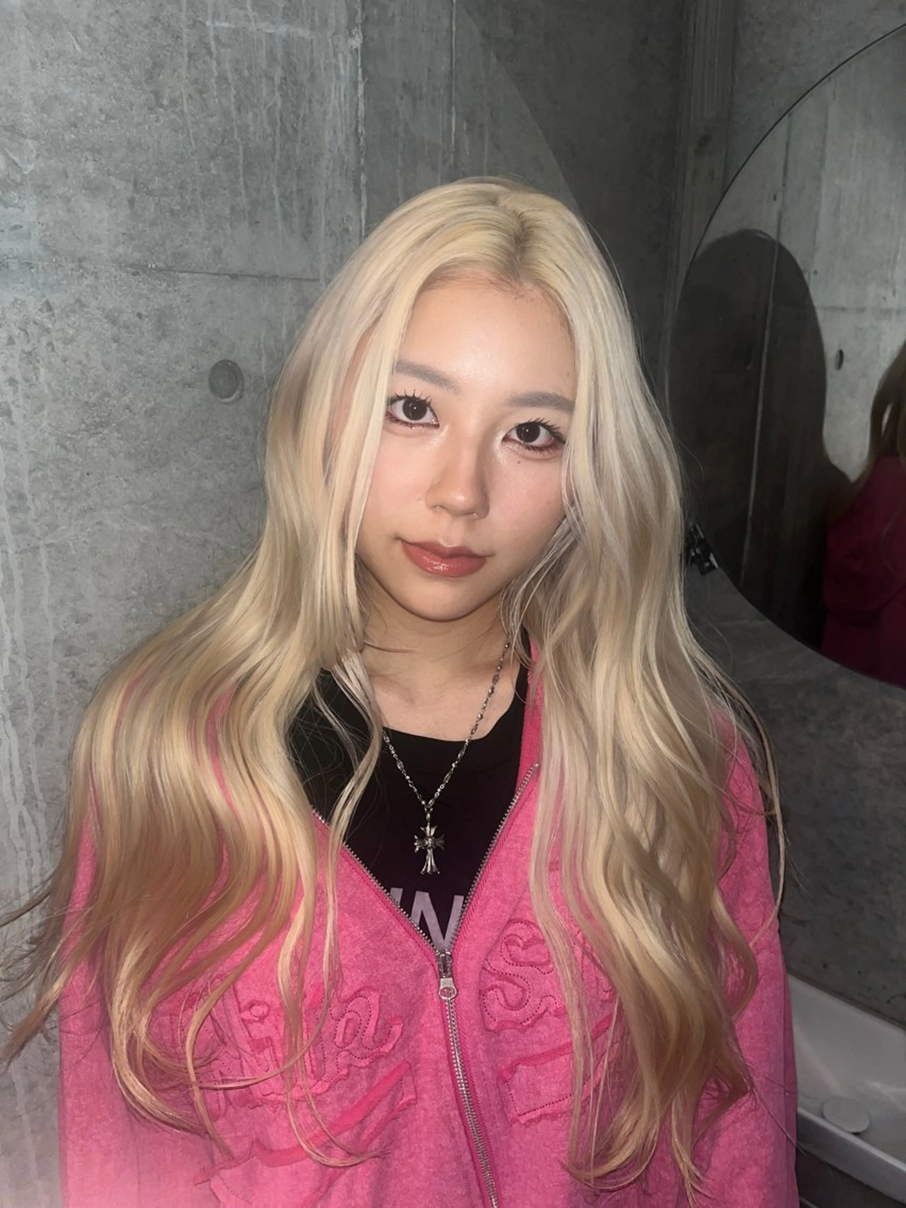 ロング カラー ヘアアレンジ ヘアカラー 原宿・デザインカラー YUI🤍ྀིのヘアスタイル