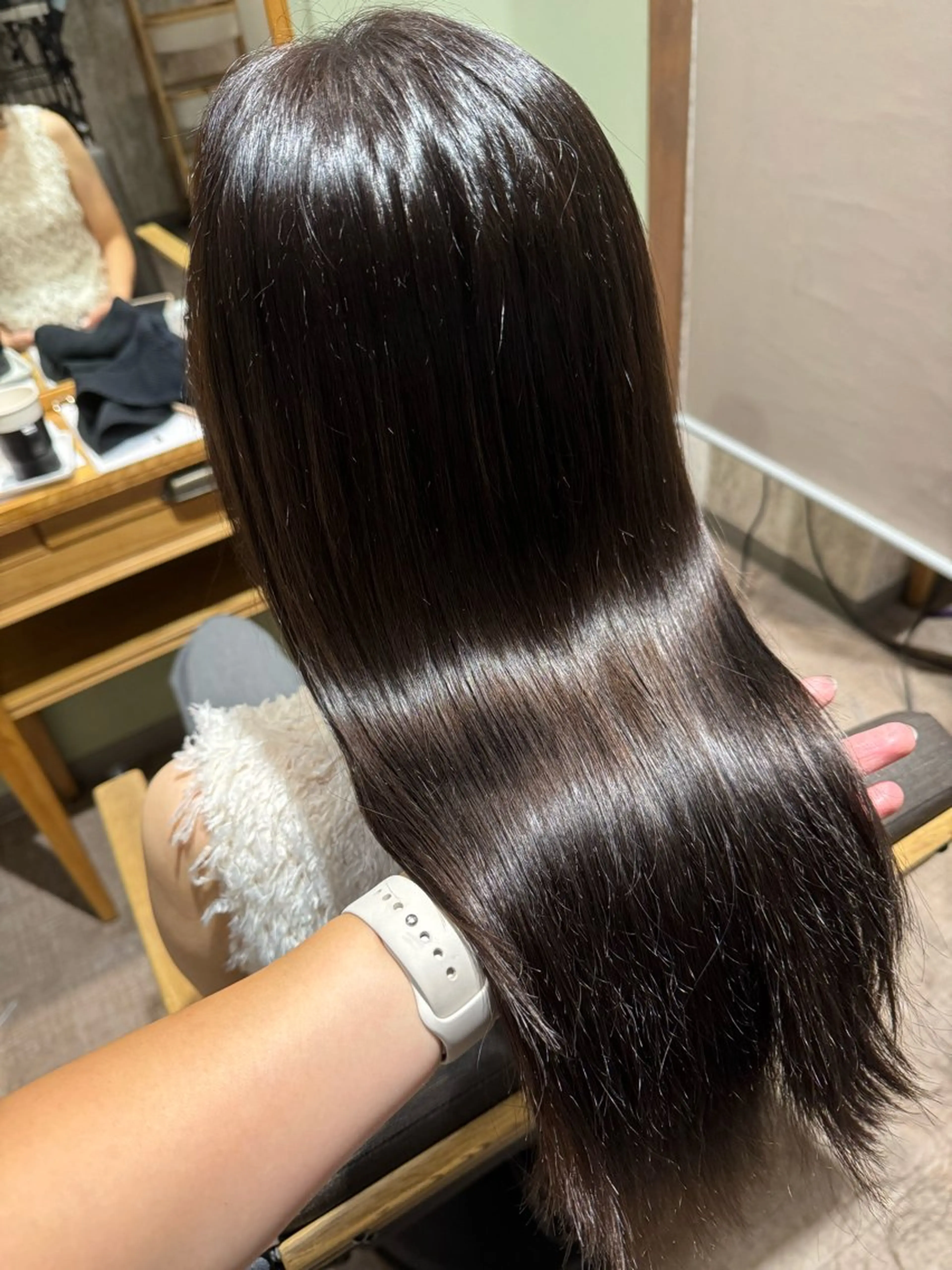 ロング 箕畑 麗菜のヘアスタイル