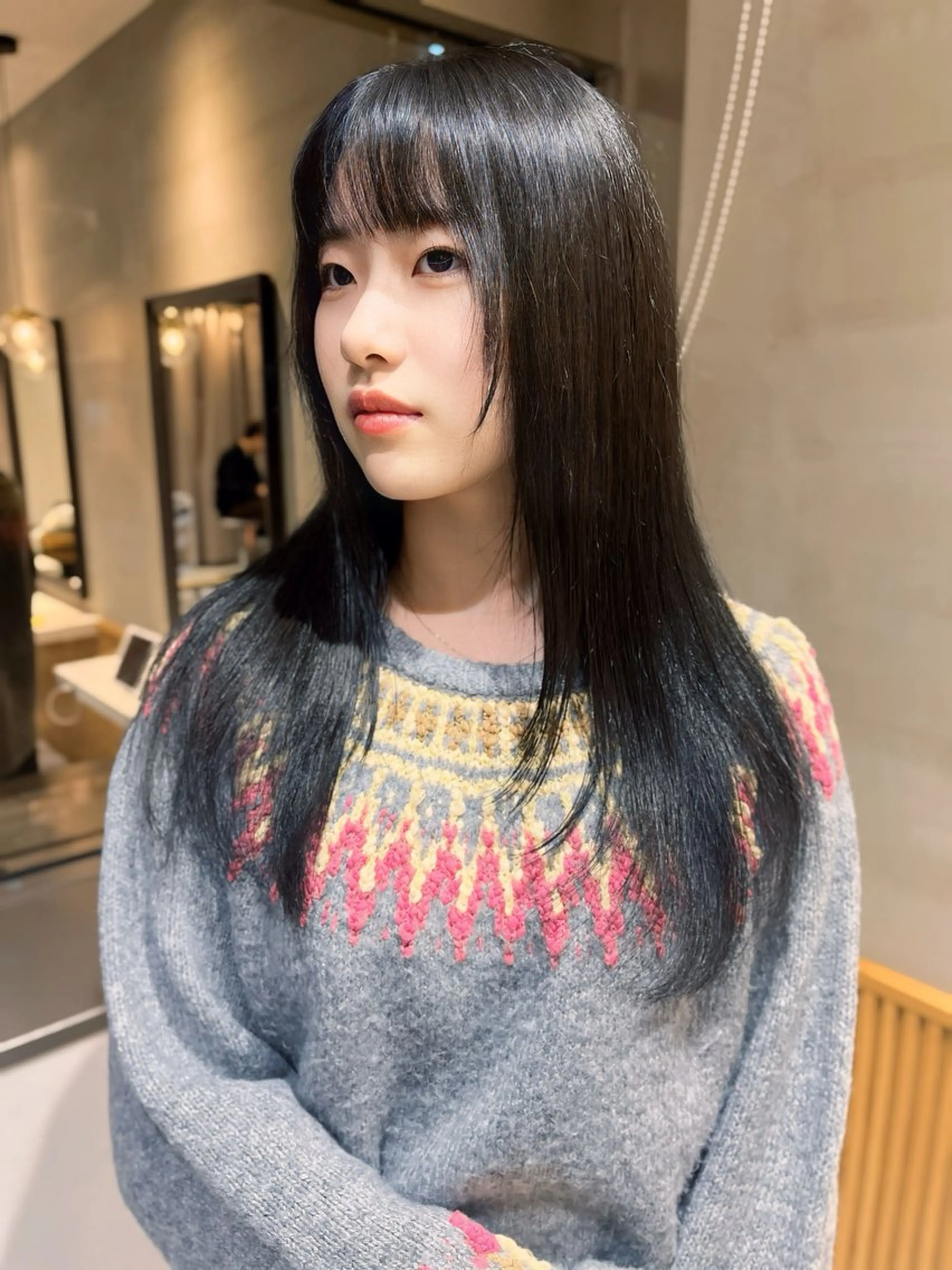 セミロング カラー トリートメント 韓国🇰🇷レイヤー 透明感/秀瑛🩶のヘアスタイル