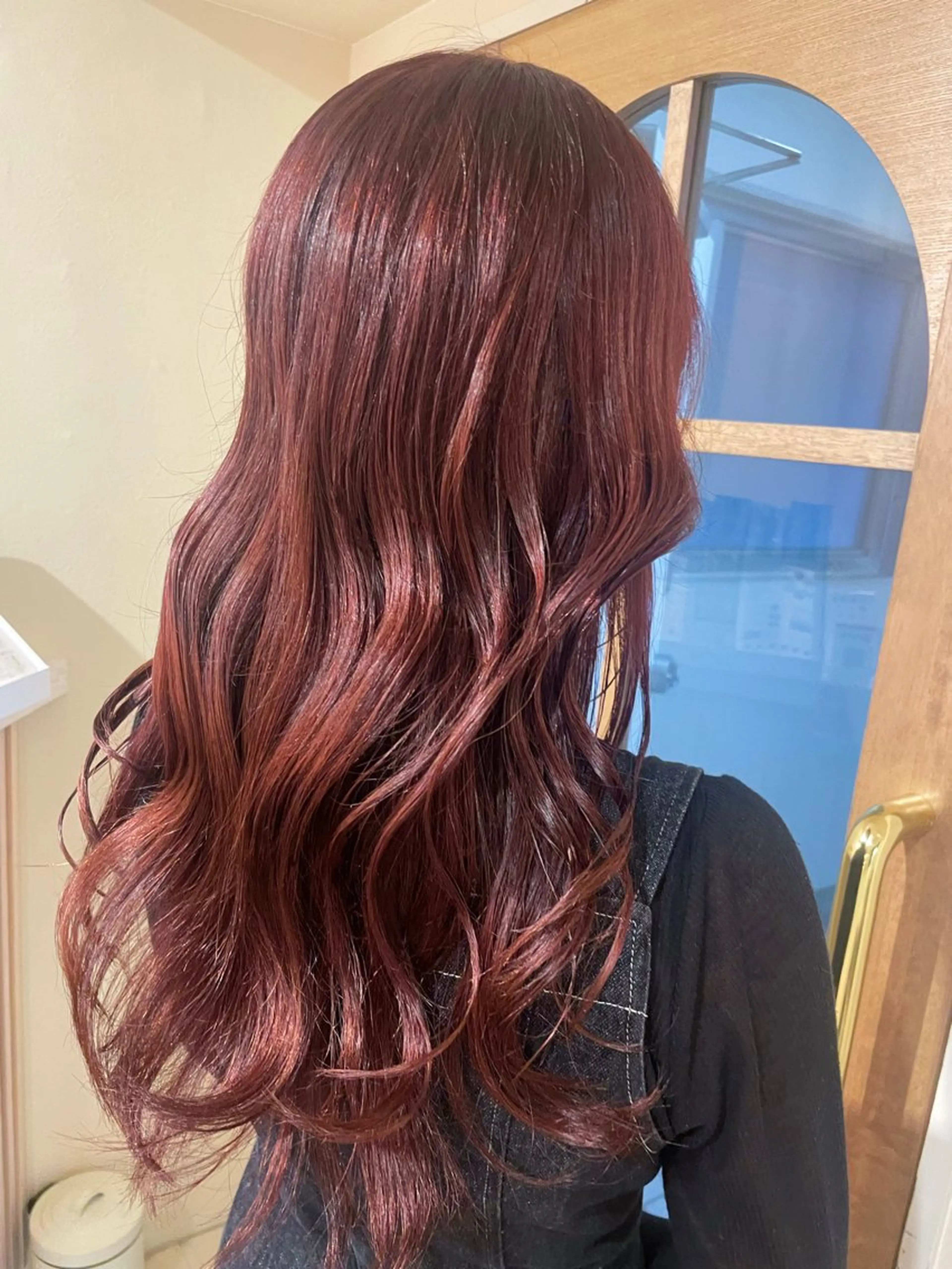 ロング CreBiA ten_【クレビアテン】所属・crebia 漢人 美海／レイヤーカットのヘアスタイル