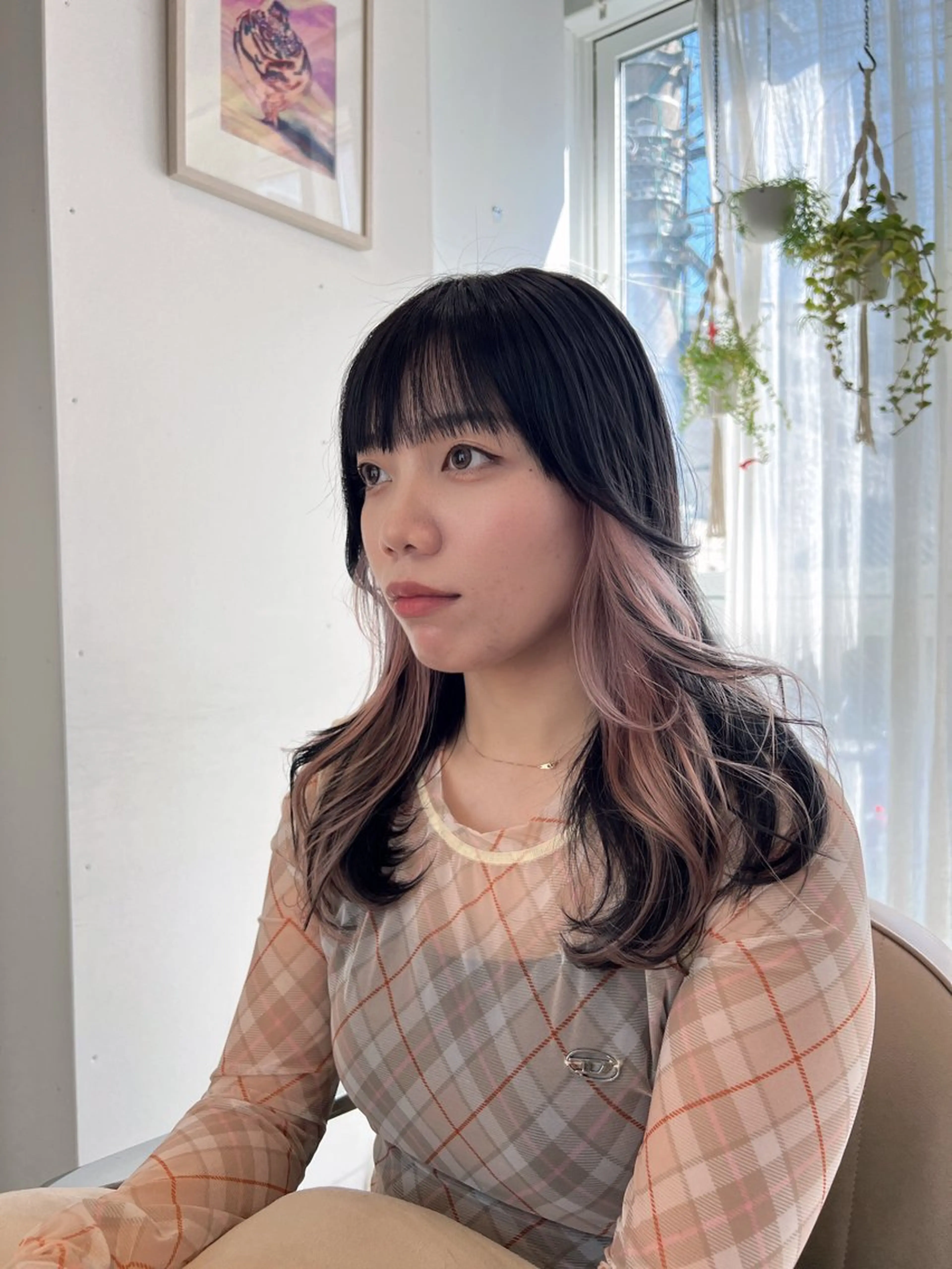 セミロング カラー ハイトーンカラー インナーカラー ピンクカラー ヘアカラー rina/大須/ 暖色カラーのヘアスタイル