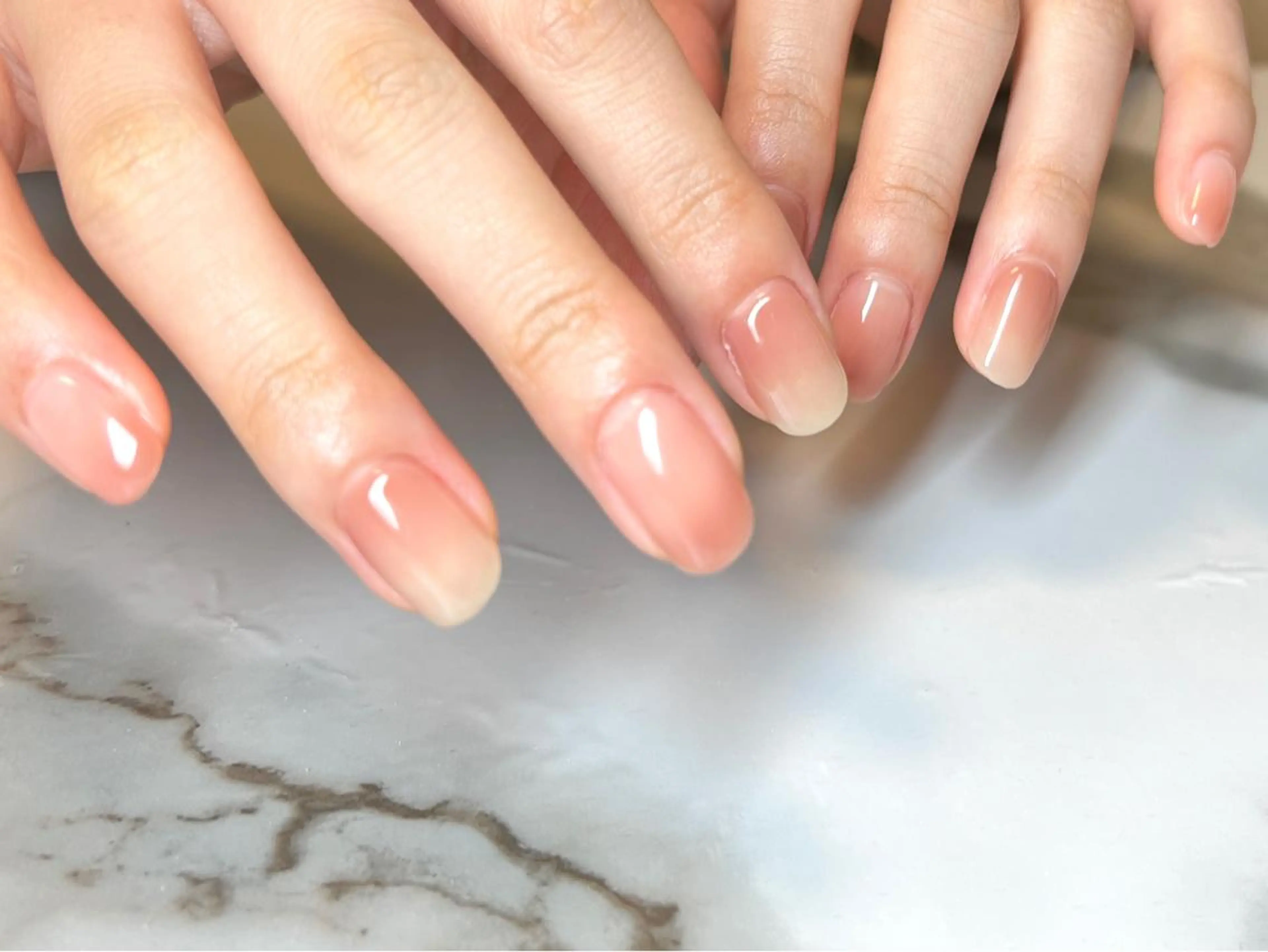 ミディアム ネイリスト シンのネイルデザイン