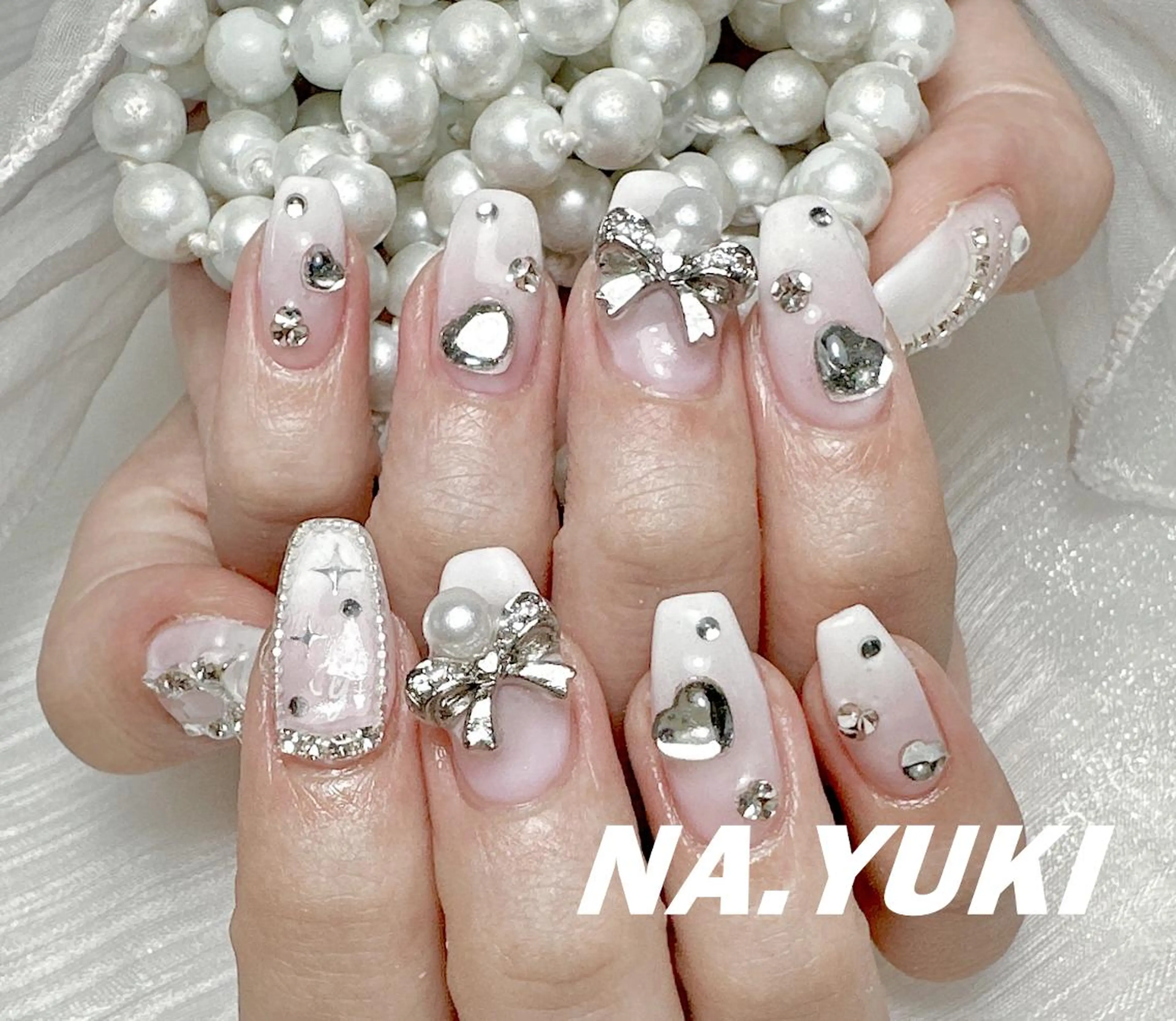 ネイル ハンドネイル ハンドケア 🌷 Mooning 🌷のネイルデザイン