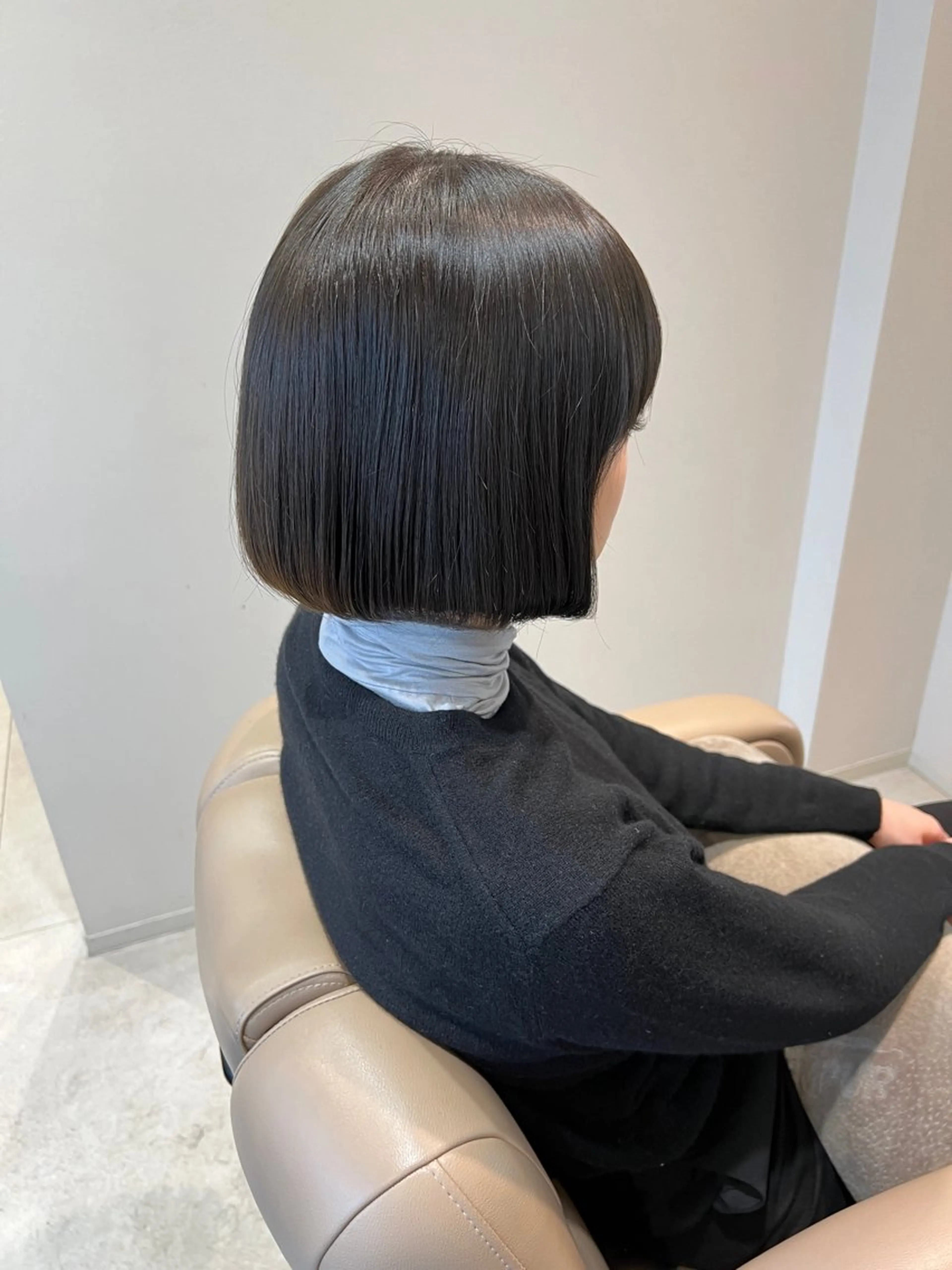 ショート カラー ベージュカラー オリーブベージュ ボブ カット ヘアカラー トリートメント ノイシキ サキのヘアスタイル