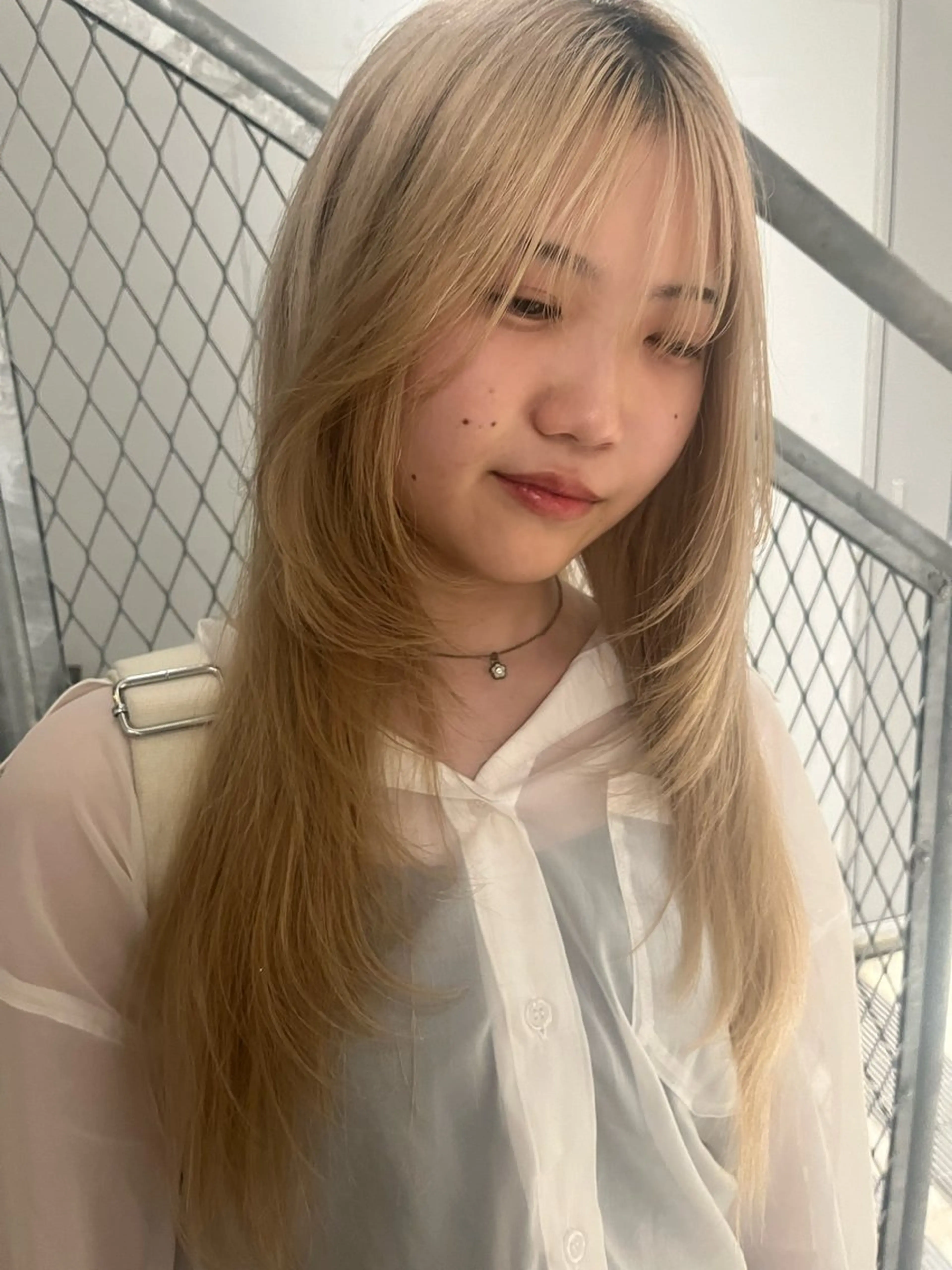 ロング 愛瑠奈 erunaのヘアスタイル