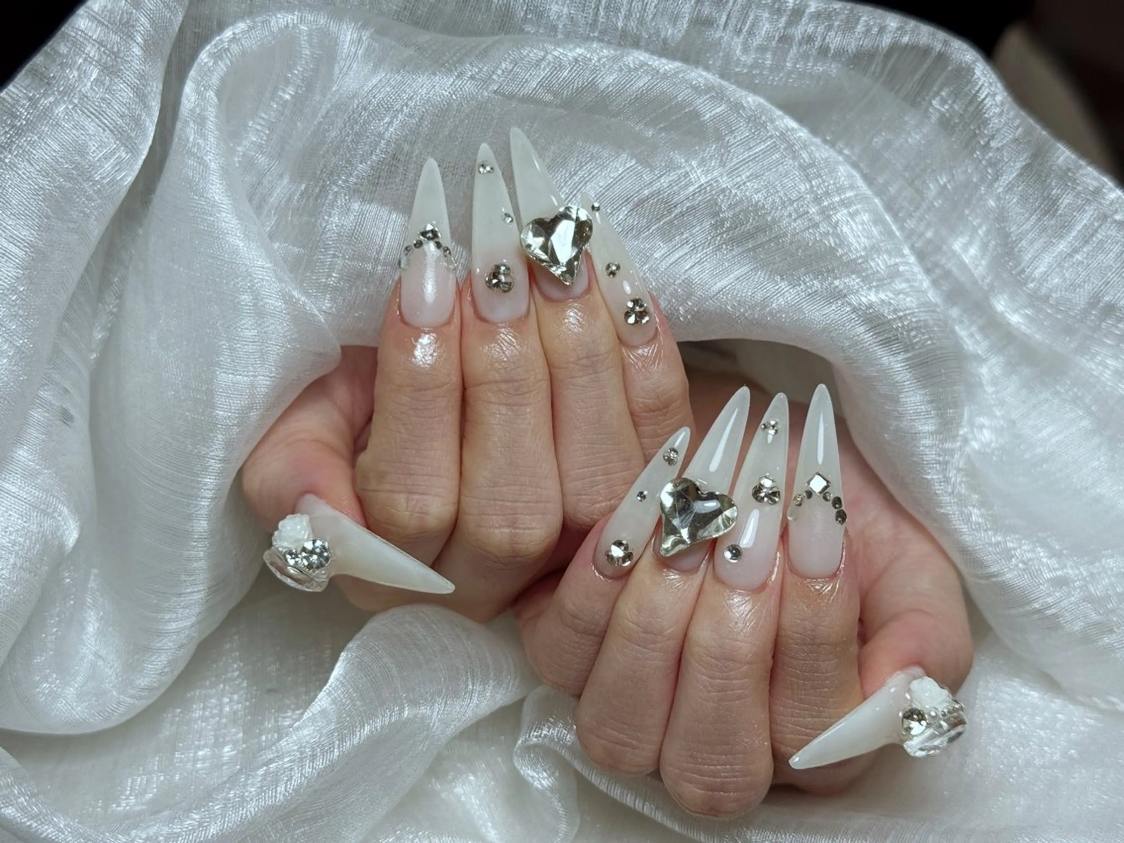 ネイル アートネイル 成人式 ジェルネイル ニュアンスネイル 夏ネイル ハンドネイル Jenn Nail_ ヘビのネイルデザイン