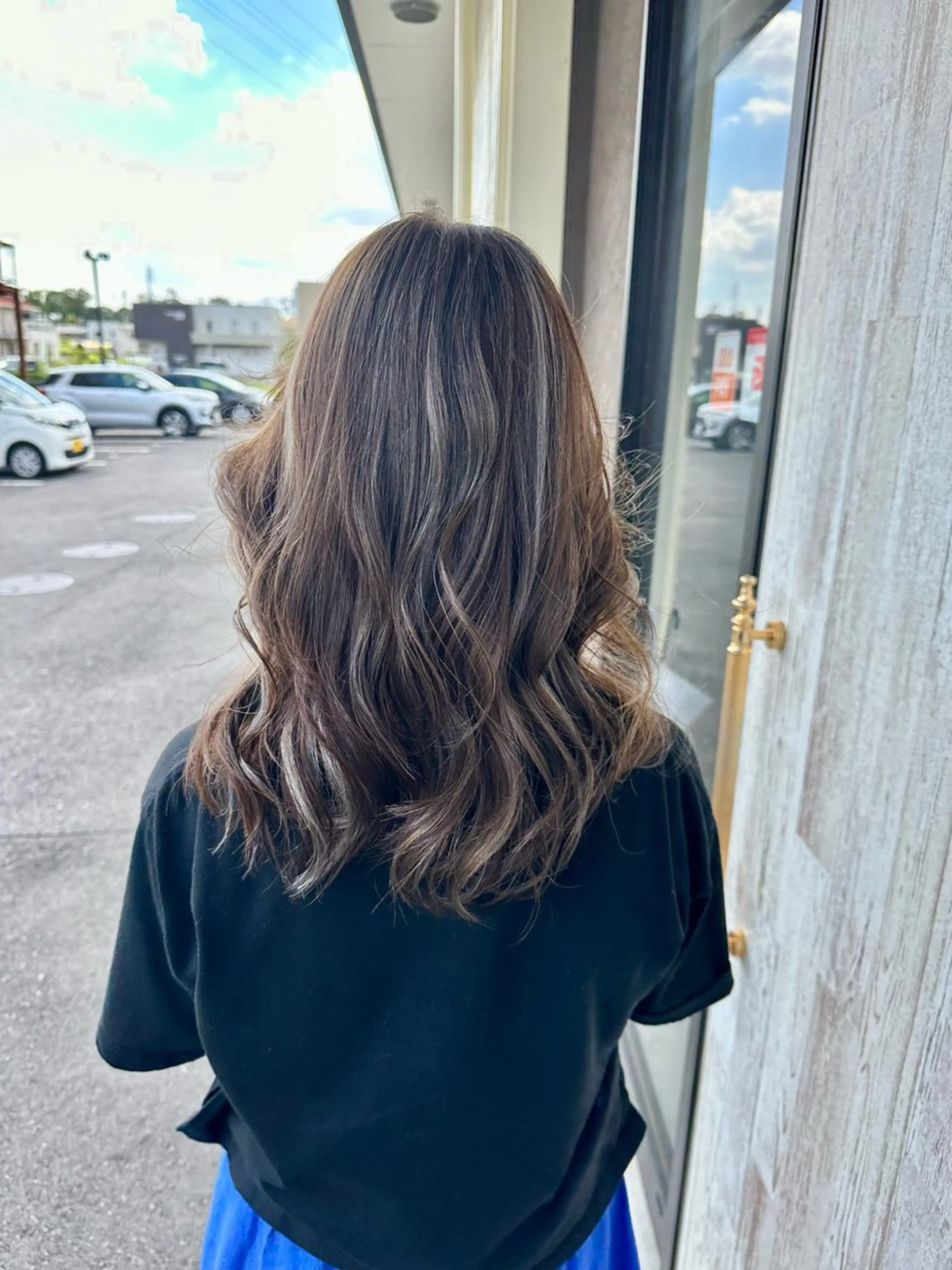 セミロング カット ヘアカラー レイビューティー豊田 丸山店アシスタントのヘアスタイル