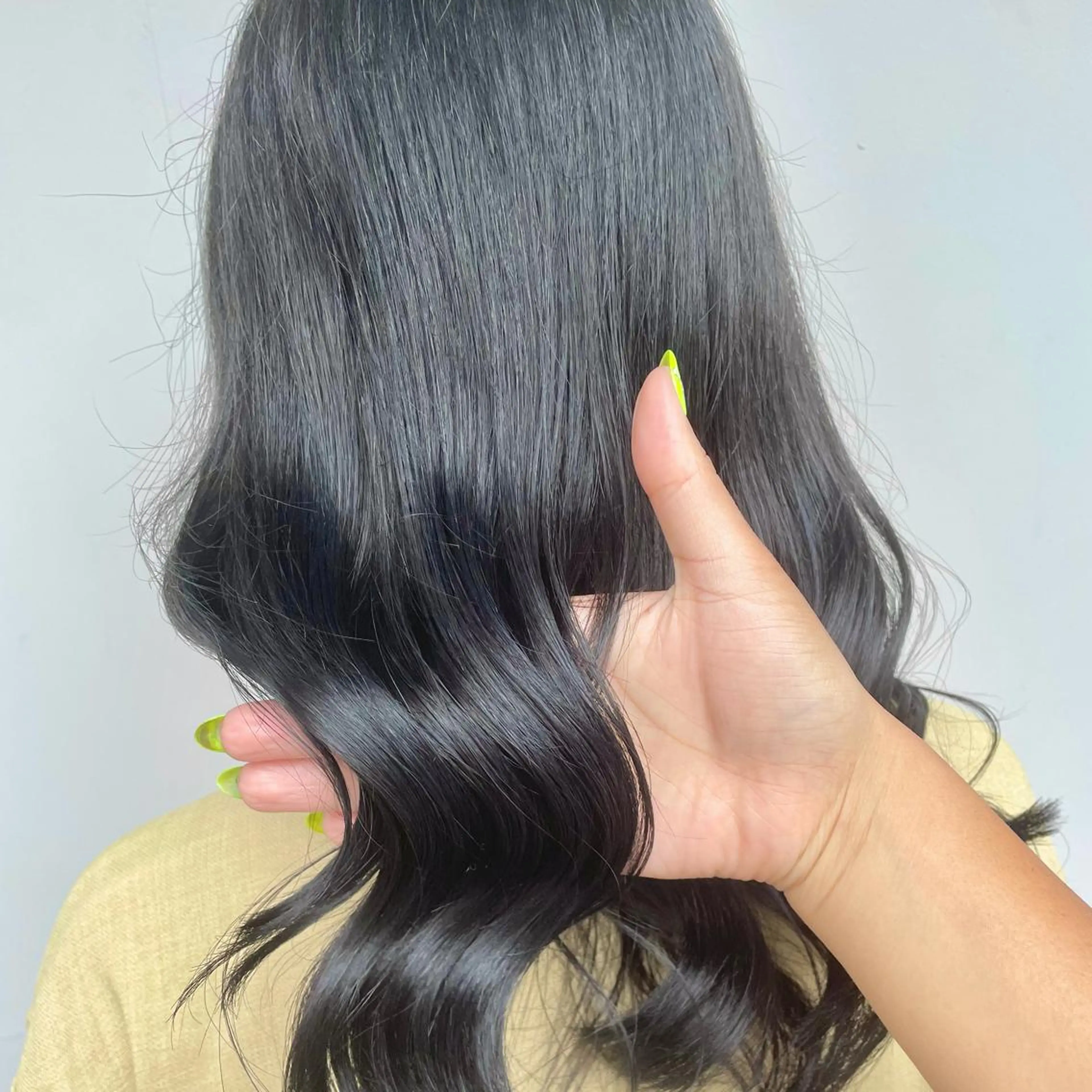 セミロング カラー ヘアカラー トリートメント もにか🌞原宿/渋谷 🌝ブリーチカラーのヘアスタイル