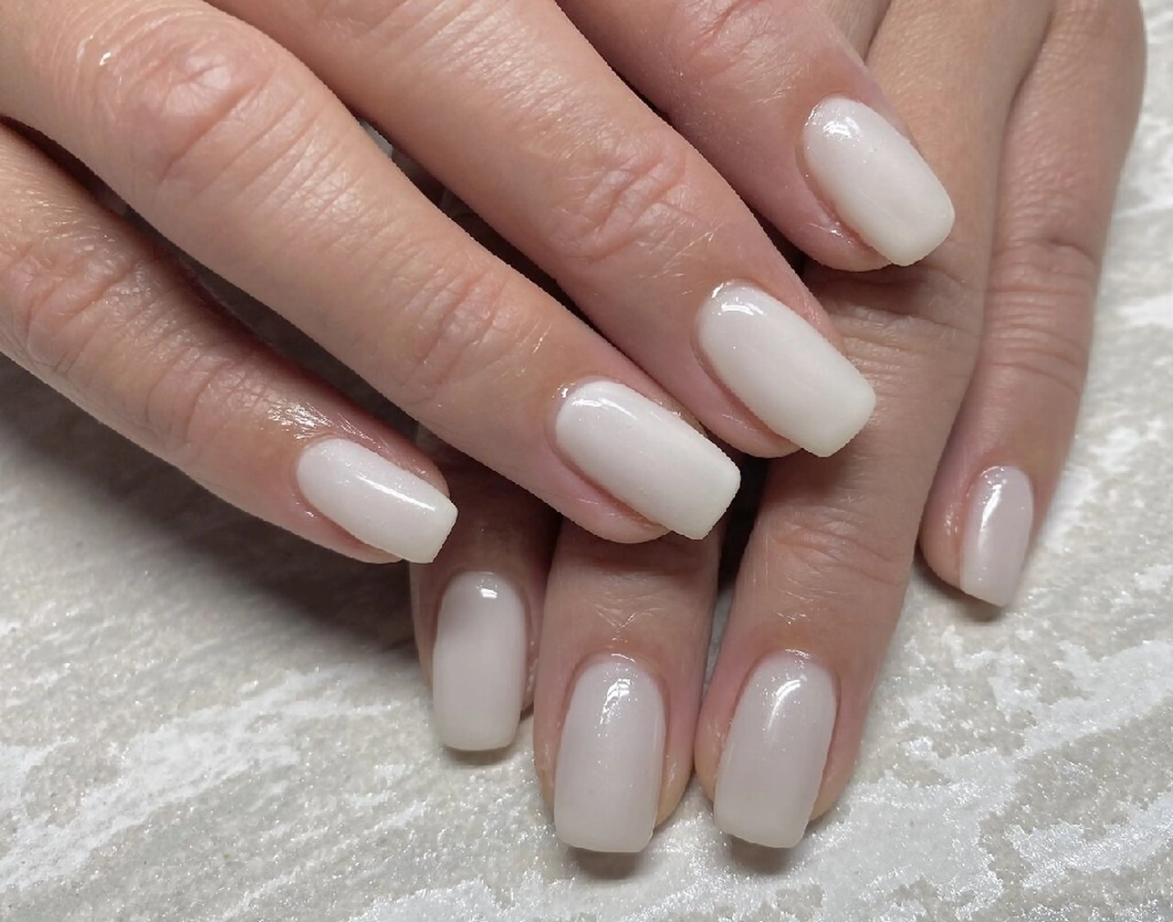 ネイル ワンカラーネイル シンプルネイル ハンドネイル JULIE NAILのネイルデザイン