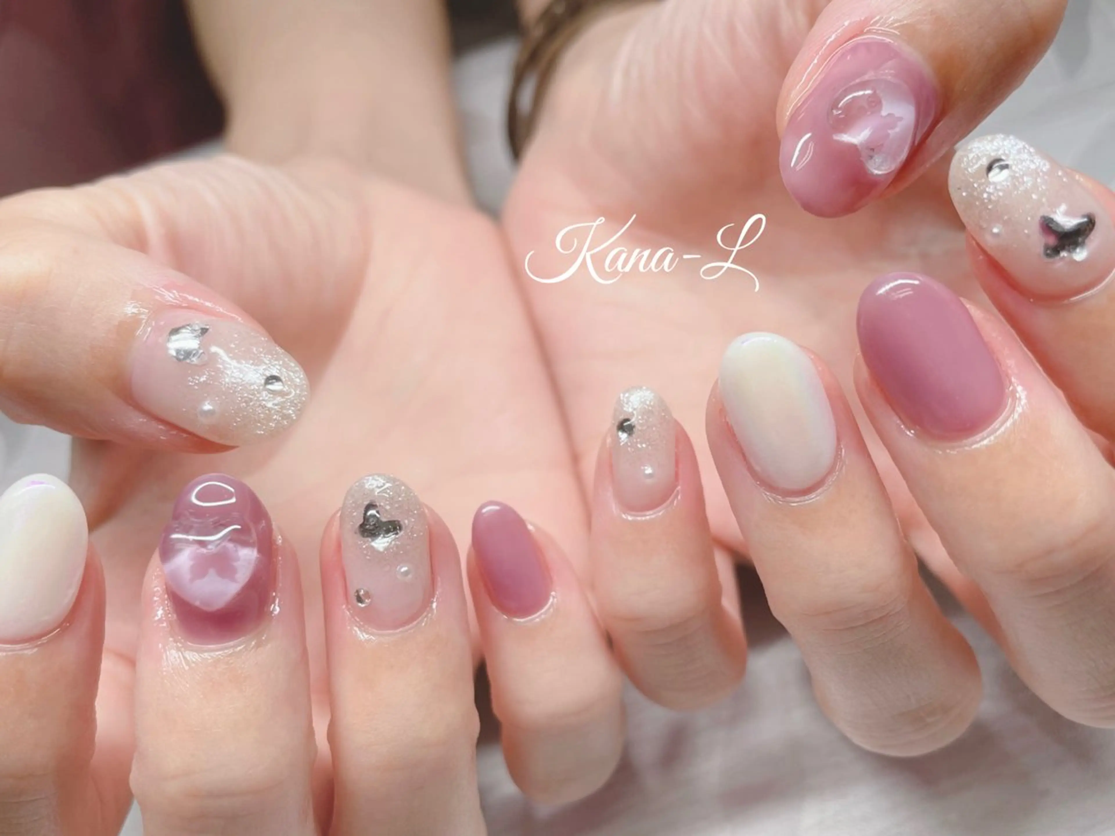ネイル ジェルネイル グラデーション ハート ラメ(グリッター) ラメグラデーション 芦辺 香奈のネイルデザイン