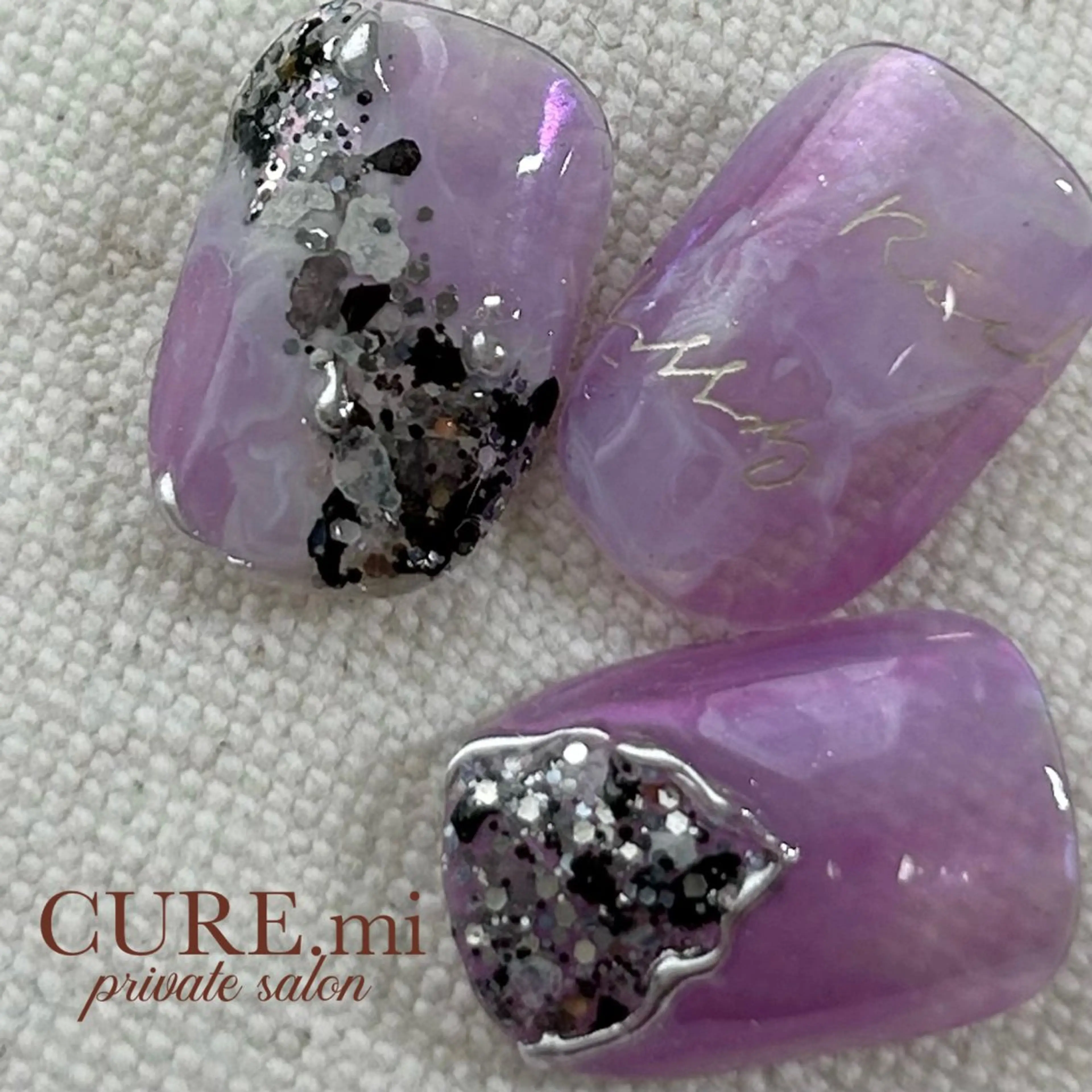 ネイル ニュアンスネイル パープル ハンドネイル ハンドケア CURE.mi所属・伊藤 美香のネイルデザイン