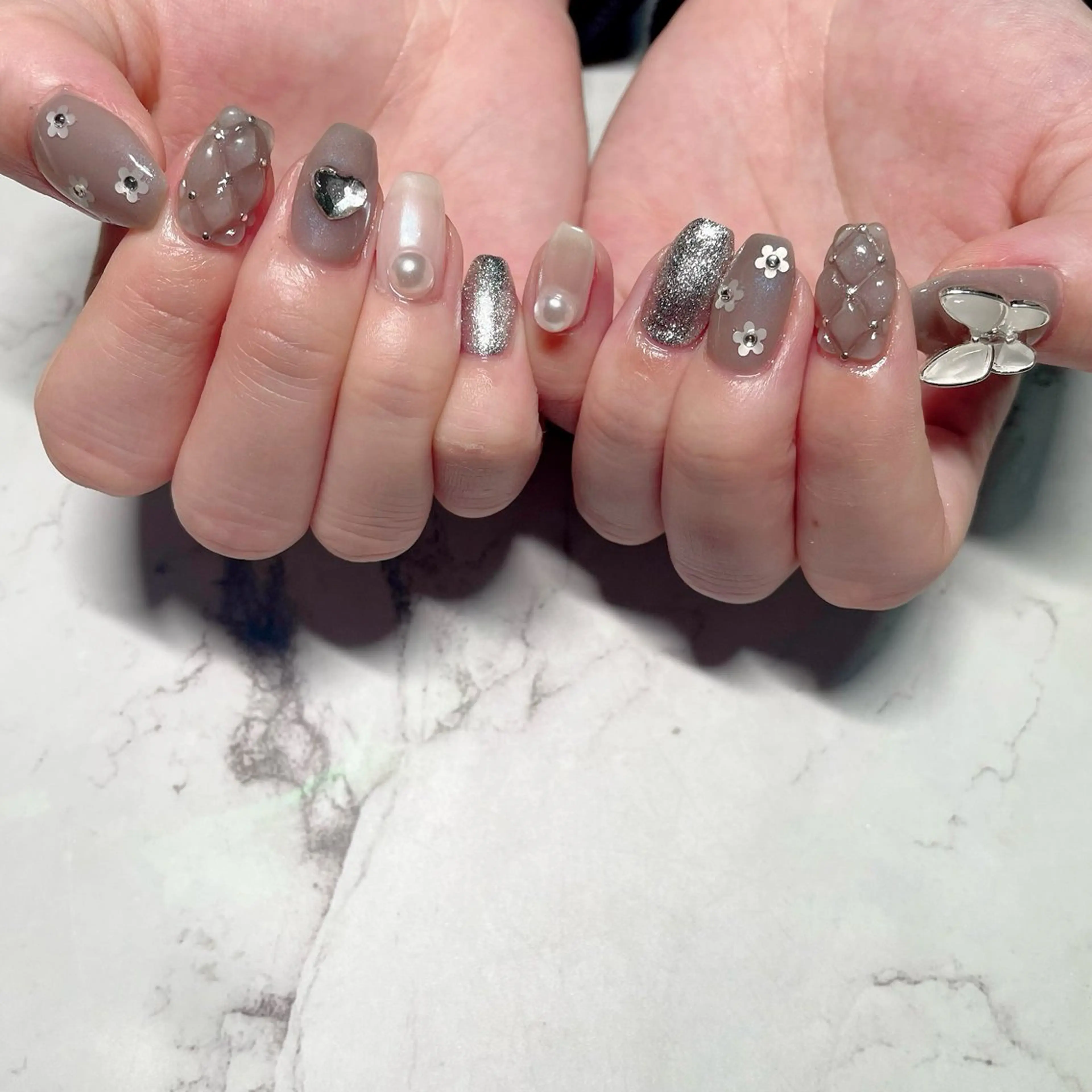 ネイル ハンドネイル y39nail toshiのネイルデザイン