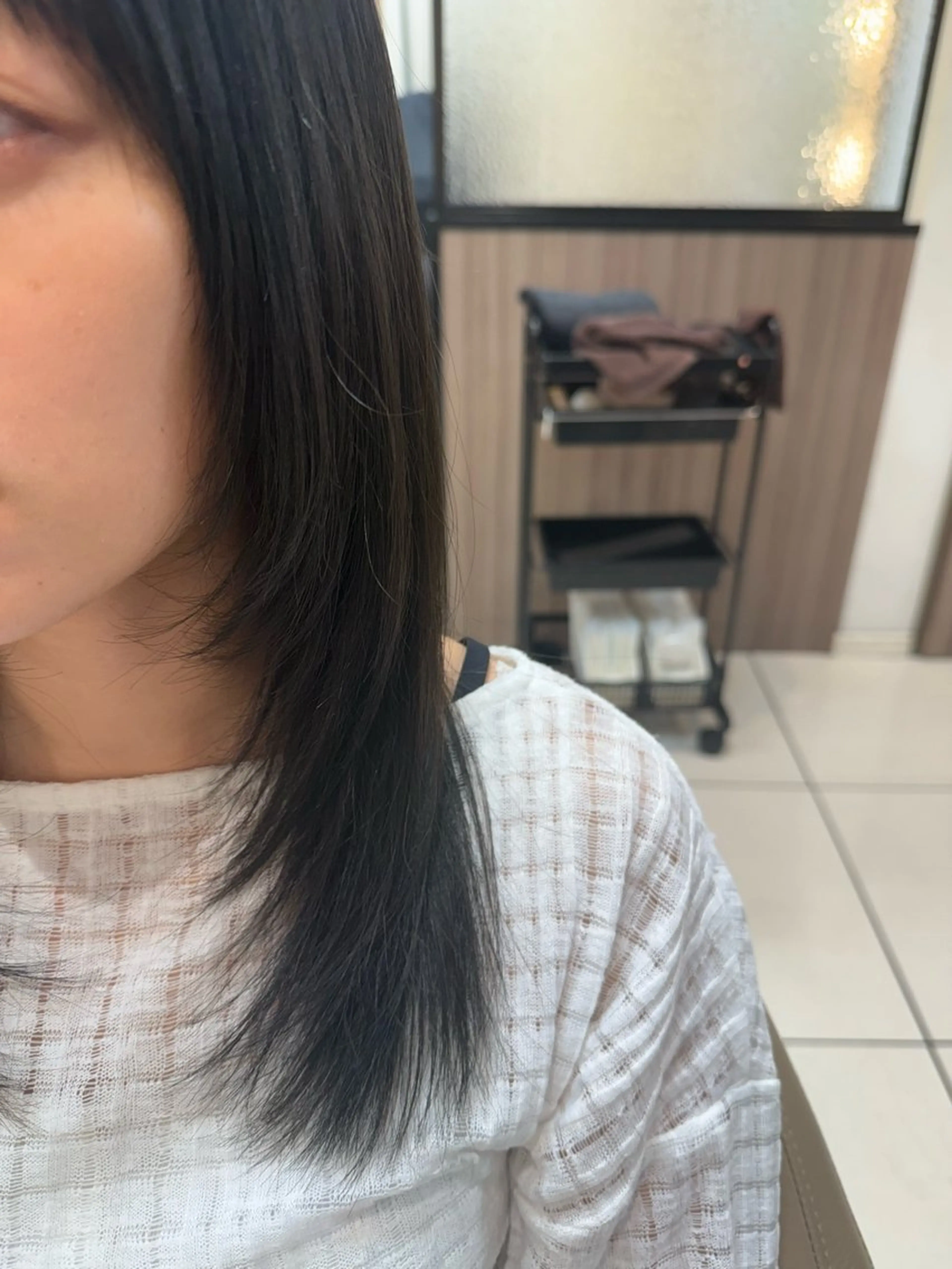 セミロング レイヤーカット 吉田 愛子のヘアスタイル